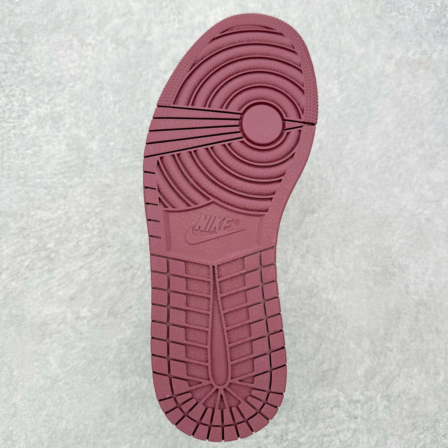 图片[9]-＃MG版 Air Jordan AJ1 Low 低帮系列 超性价比单品 平台直播间特供 百分百全新货品 零氧化发霉 给足利润空间操作 超乎所想的高性价比 原装楦头纸板开发 完美鞋型 超高清洁度 鞋型不臃肿别扭 原厂内置全掌气垫 A模大底 鞋舌AJ原厂专用牛津布 AJ专用反口珍珠布 原厂无杂质高弹内里海棉 特殊封边弹力鞋带 原鞋开模 拒绝公底 购置公司同步原材料 都有细节原汁原味 忠于原版 尺码：36 36.5 37.5 38 38.5 39 40 40.5 41 42 42.5 43 44 44.5 45 46-选品中心