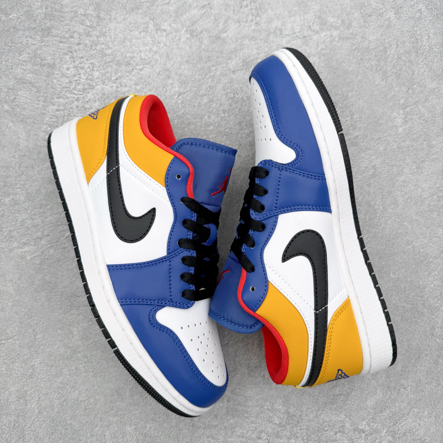 图片[3]-＃MG版 Air Jordan AJ1 Low 低帮系列 超性价比单品 平台直播间特供 百分百全新货品 零氧化发霉 给足利润空间操作 超乎所想的高性价比 原装楦头纸板开发 完美鞋型 超高清洁度 鞋型不臃肿别扭 原厂内置全掌气垫 A模大底 鞋舌AJ原厂专用牛津布 AJ专用反口珍珠布 原厂无杂质高弹内里海棉 特殊封边弹力鞋带 原鞋开模 拒绝公底 购置公司同步原材料 都有细节原汁原味 忠于原版 尺码：36 36.5 37.5 38 38.5 39 40 40.5 41 42 42.5 43 44 44.5 45 46-选品中心