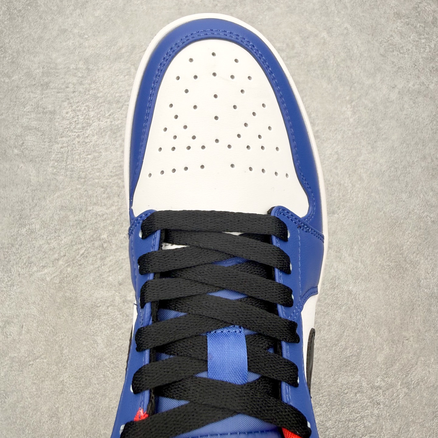 图片[4]-＃MG版 Air Jordan AJ1 Low 低帮系列 超性价比单品 平台直播间特供 百分百全新货品 零氧化发霉 给足利润空间操作 超乎所想的高性价比 原装楦头纸板开发 完美鞋型 超高清洁度 鞋型不臃肿别扭 原厂内置全掌气垫 A模大底 鞋舌AJ原厂专用牛津布 AJ专用反口珍珠布 原厂无杂质高弹内里海棉 特殊封边弹力鞋带 原鞋开模 拒绝公底 购置公司同步原材料 都有细节原汁原味 忠于原版 尺码：36 36.5 37.5 38 38.5 39 40 40.5 41 42 42.5 43 44 44.5 45 46-选品中心