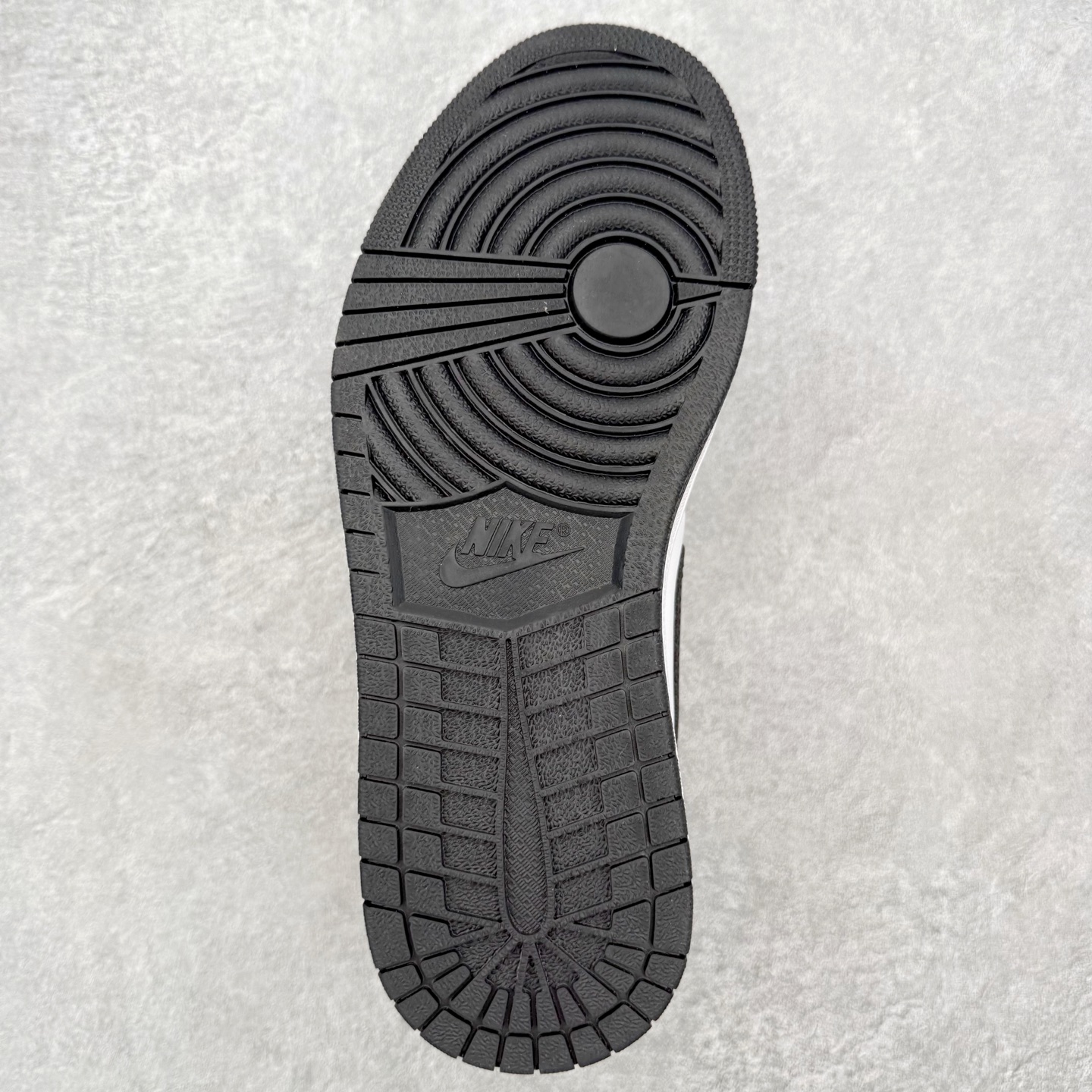 图片[9]-＃MG版 Air Jordan AJ1 Low 低帮系列 超性价比单品 平台直播间特供 百分百全新货品 零氧化发霉 给足利润空间操作 超乎所想的高性价比 原装楦头纸板开发 完美鞋型 超高清洁度 鞋型不臃肿别扭 原厂内置全掌气垫 A模大底 鞋舌AJ原厂专用牛津布 AJ专用反口珍珠布 原厂无杂质高弹内里海棉 特殊封边弹力鞋带 原鞋开模 拒绝公底 购置公司同步原材料 都有细节原汁原味 忠于原版 尺码：36 36.5 37.5 38 38.5 39 40 40.5 41 42 42.5 43 44 44.5 45 46-选品中心