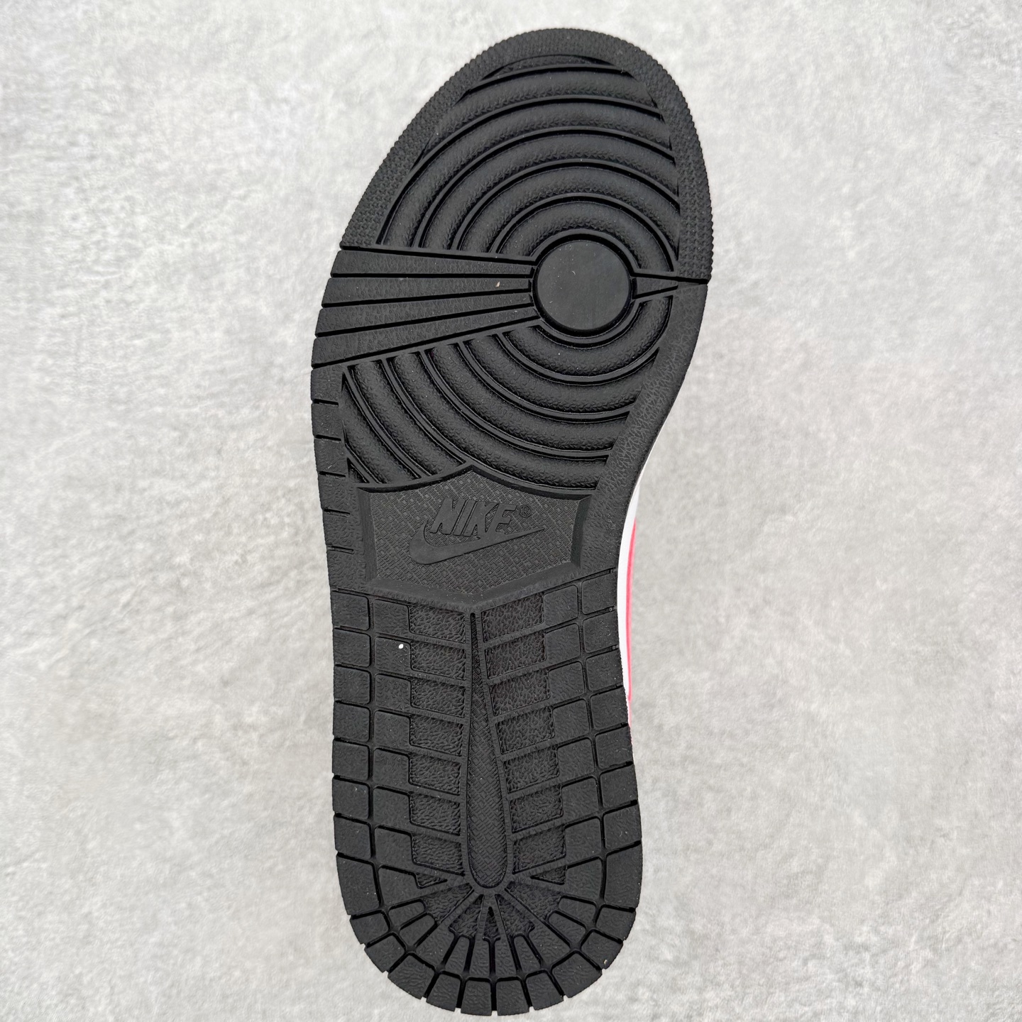 图片[9]-＃MG版 Air Jordan AJ1 Low 低帮系列 超性价比单品 平台直播间特供 百分百全新货品 零氧化发霉 给足利润空间操作 超乎所想的高性价比 原装楦头纸板开发 完美鞋型 超高清洁度 鞋型不臃肿别扭 原厂内置全掌气垫 A模大底 鞋舌AJ原厂专用牛津布 AJ专用反口珍珠布 原厂无杂质高弹内里海棉 特殊封边弹力鞋带 原鞋开模 拒绝公底 购置公司同步原材料 都有细节原汁原味 忠于原版 尺码：36 36.5 37.5 38 38.5 39 40 40.5 41 42 42.5 43 44 44.5 45 46-选品中心