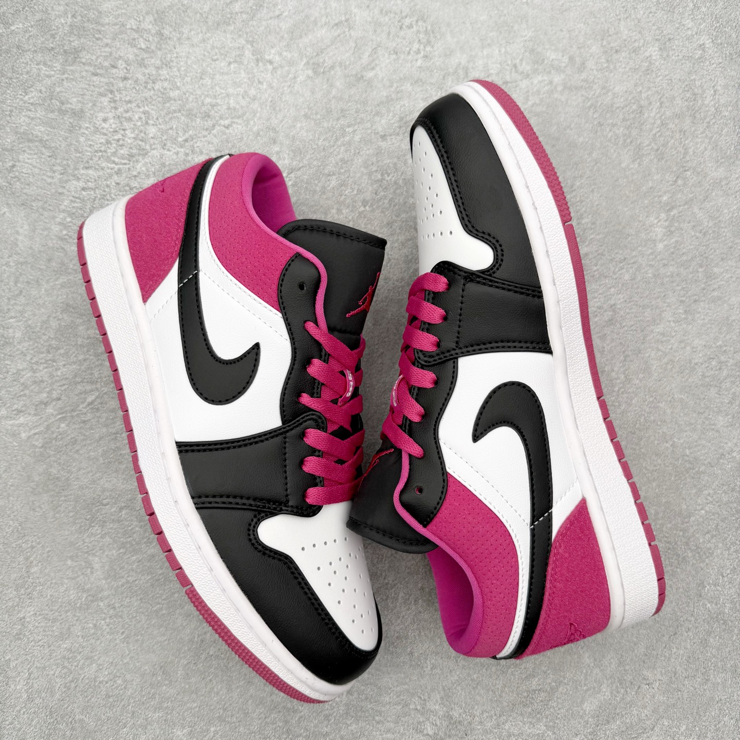 图片[3]-＃MG版 Air Jordan AJ1 Low 低帮系列 超性价比单品 平台直播间特供 百分百全新货品 零氧化发霉 给足利润空间操作 超乎所想的高性价比 原装楦头纸板开发 完美鞋型 超高清洁度 鞋型不臃肿别扭 原厂内置全掌气垫 A模大底 鞋舌AJ原厂专用牛津布 AJ专用反口珍珠布 原厂无杂质高弹内里海棉 特殊封边弹力鞋带 原鞋开模 拒绝公底 购置公司同步原材料 都有细节原汁原味 忠于原版 尺码：36 36.5 37.5 38 38.5 39 40 40.5 41 42 42.5 43 44 44.5 45 46-选品中心