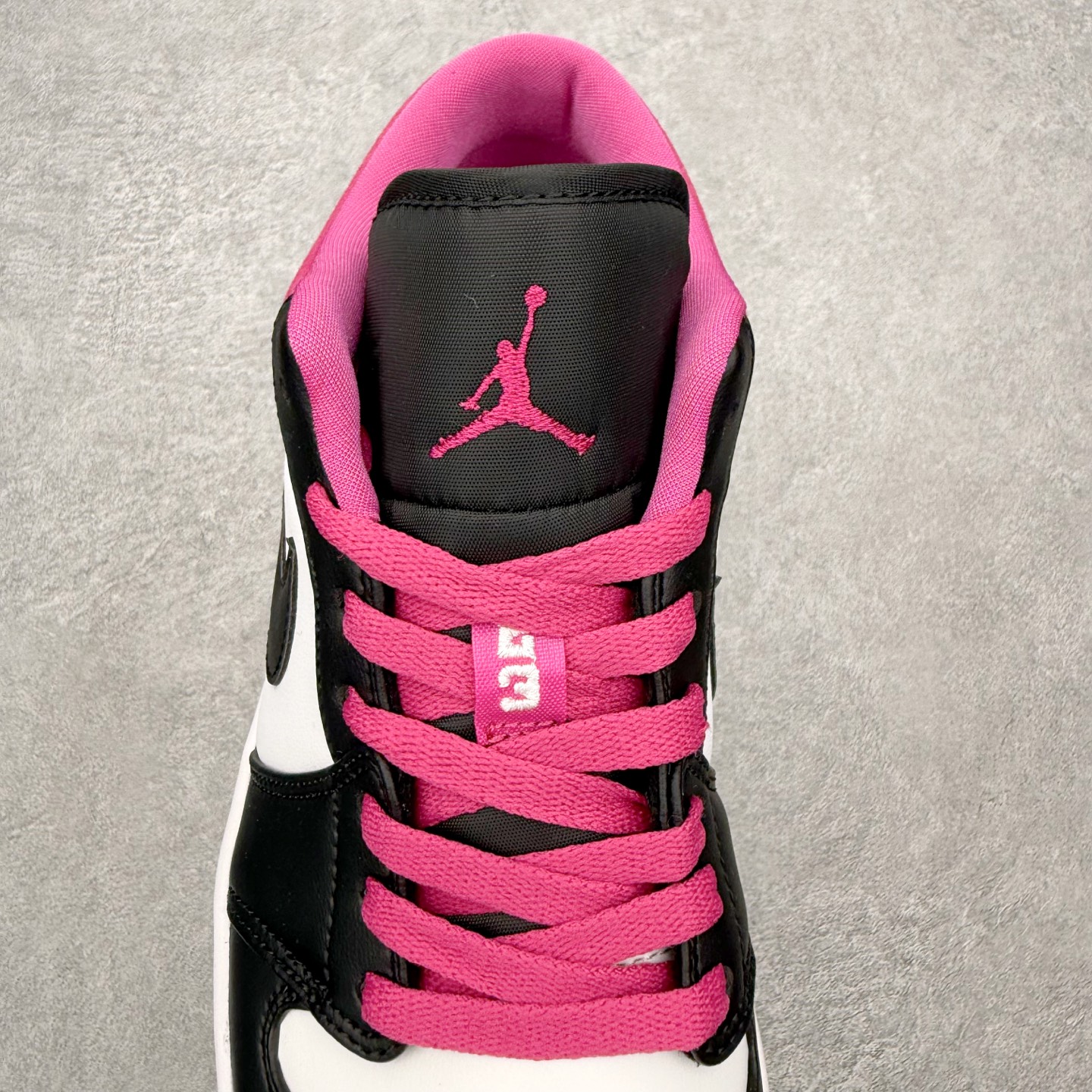 图片[5]-＃MG版 Air Jordan AJ1 Low 低帮系列 超性价比单品 平台直播间特供 百分百全新货品 零氧化发霉 给足利润空间操作 超乎所想的高性价比 原装楦头纸板开发 完美鞋型 超高清洁度 鞋型不臃肿别扭 原厂内置全掌气垫 A模大底 鞋舌AJ原厂专用牛津布 AJ专用反口珍珠布 原厂无杂质高弹内里海棉 特殊封边弹力鞋带 原鞋开模 拒绝公底 购置公司同步原材料 都有细节原汁原味 忠于原版 尺码：36 36.5 37.5 38 38.5 39 40 40.5 41 42 42.5 43 44 44.5 45 46-选品中心