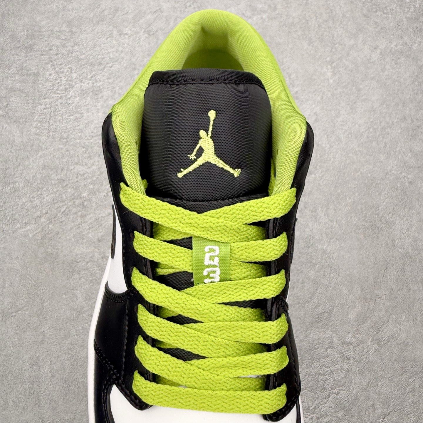 图片[5]-＃MG版 Air Jordan AJ1 Low 低帮系列 超性价比单品 平台直播间特供 百分百全新货品 零氧化发霉 给足利润空间操作 超乎所想的高性价比 原装楦头纸板开发 完美鞋型 超高清洁度 鞋型不臃肿别扭 原厂内置全掌气垫 A模大底 鞋舌AJ原厂专用牛津布 AJ专用反口珍珠布 原厂无杂质高弹内里海棉 特殊封边弹力鞋带 原鞋开模 拒绝公底 购置公司同步原材料 都有细节原汁原味 忠于原版 尺码：36 36.5 37.5 38 38.5 39 40 40.5 41 42 42.5 43 44 44.5 45 46-选品中心