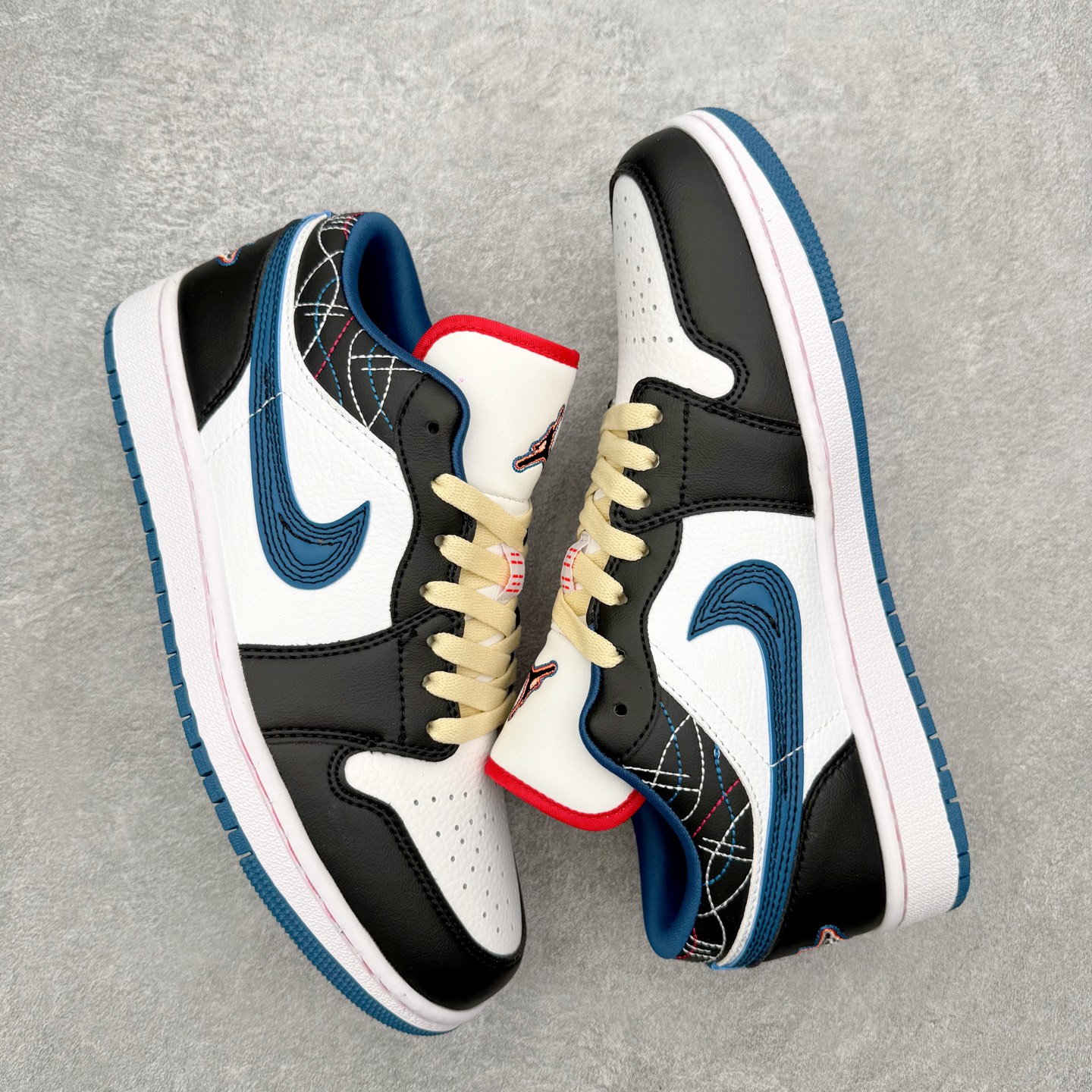 图片[3]-＃MG版 Air Jordan AJ1 Low 低帮系列 超性价比单品 平台直播间特供 百分百全新货品 零氧化发霉 给足利润空间操作 超乎所想的高性价比 原装楦头纸板开发 完美鞋型 超高清洁度 鞋型不臃肿别扭 原厂内置全掌气垫 A模大底 鞋舌AJ原厂专用牛津布 AJ专用反口珍珠布 原厂无杂质高弹内里海棉 特殊封边弹力鞋带 原鞋开模 拒绝公底 购置公司同步原材料 都有细节原汁原味 忠于原版 尺码：36 36.5 37.5 38 38.5 39 40 40.5 41 42 42.5 43 44 44.5 45 46-选品中心