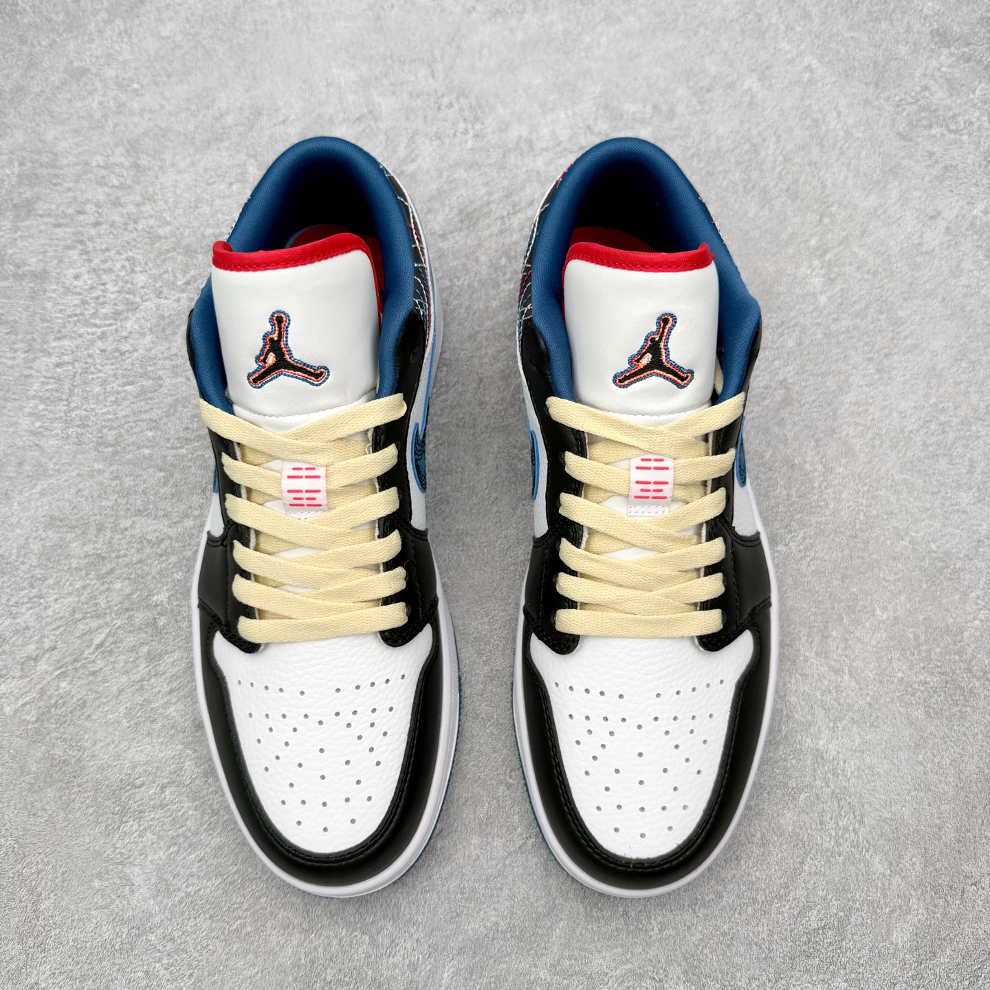 图片[2]-＃MG版 Air Jordan AJ1 Low 低帮系列 超性价比单品 平台直播间特供 百分百全新货品 零氧化发霉 给足利润空间操作 超乎所想的高性价比 原装楦头纸板开发 完美鞋型 超高清洁度 鞋型不臃肿别扭 原厂内置全掌气垫 A模大底 鞋舌AJ原厂专用牛津布 AJ专用反口珍珠布 原厂无杂质高弹内里海棉 特殊封边弹力鞋带 原鞋开模 拒绝公底 购置公司同步原材料 都有细节原汁原味 忠于原版 尺码：36 36.5 37.5 38 38.5 39 40 40.5 41 42 42.5 43 44 44.5 45 46-选品中心