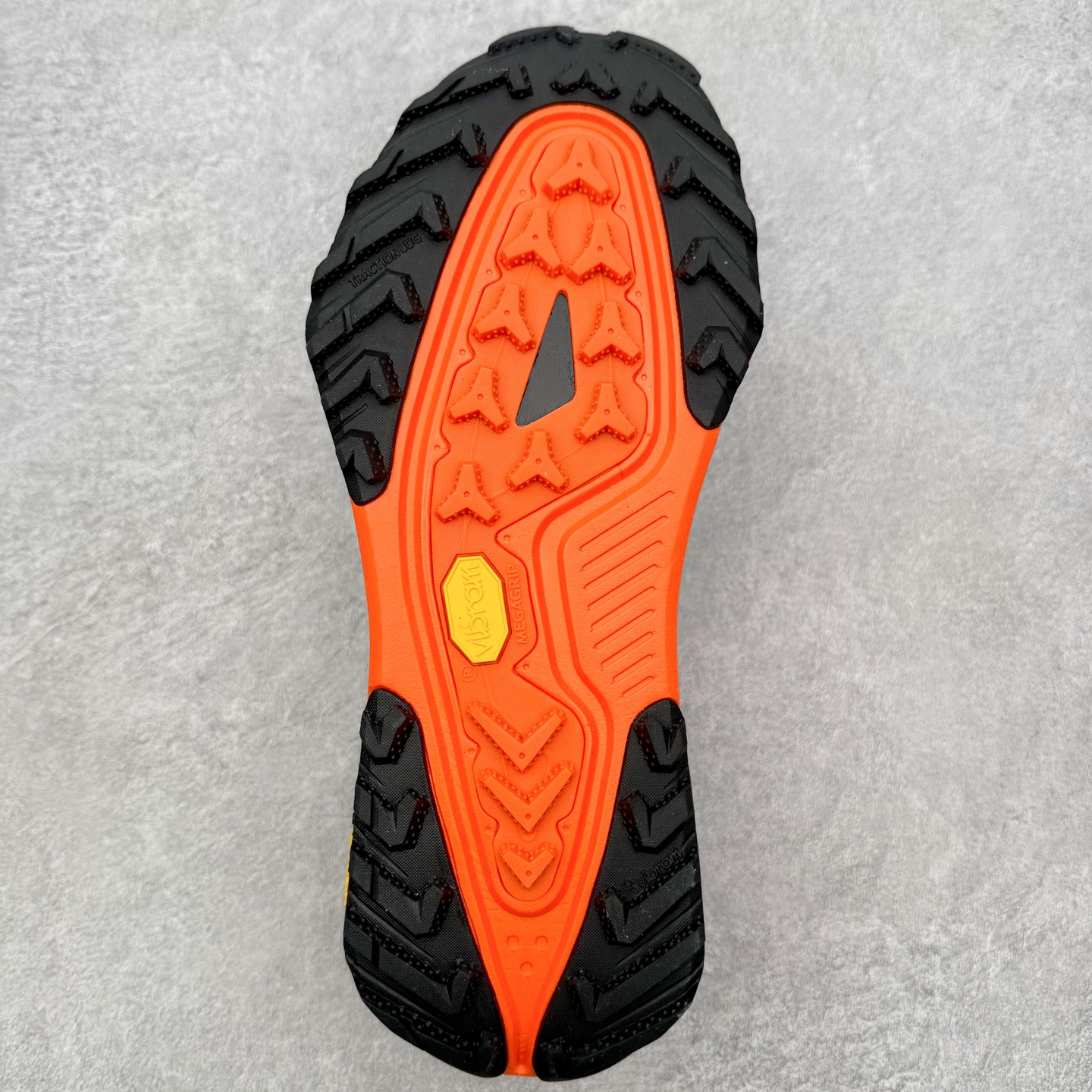图片[9]-NK ACG ZEGAMA TRAIL 6 网面透气跑步鞋 兼顾迅疾外观和稳固脚感 后跟覆面和中足动态支撑巧妙融合 缔造稳定顺畅的迈步体验 采用密度更高的材料而且去除了前一代中操作的支撑 撑条设计 尺码：39 40 40.5 41 42 42.5 43 44 45-选品中心