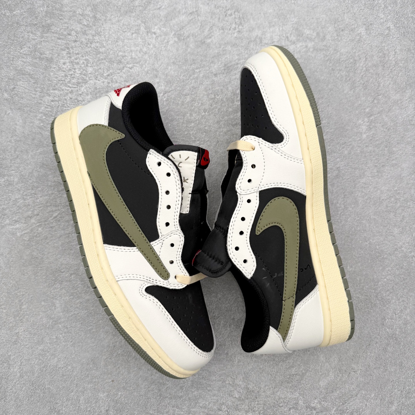 图片[3]-＃MG版 Travis Scott x Air Jordan AJ1 Low OG SP TS联名倒钩低帮 全系列配色 超性价比单品 平台直播间特供 百分百全新货品 零氧化发霉 给足利润空间操作 超乎所想的高性价比 原装楦头纸板开发 完美鞋型 超高清洁度 鞋型不臃肿别扭 原厂内置全掌气垫 A模大底 鞋舌AJ原厂专用牛津布 AJ专用反口珍珠布 原厂无杂质高弹内里海棉 特殊封边弹力鞋带 原鞋开模 拒绝公底 购置公司同步原材料 都有细节原汁原味 忠于原版 尺码：36 36.5 37.5 38 38.5 39 40 40.5 41 42 42.5 43 44 44.5 45 46-选品中心