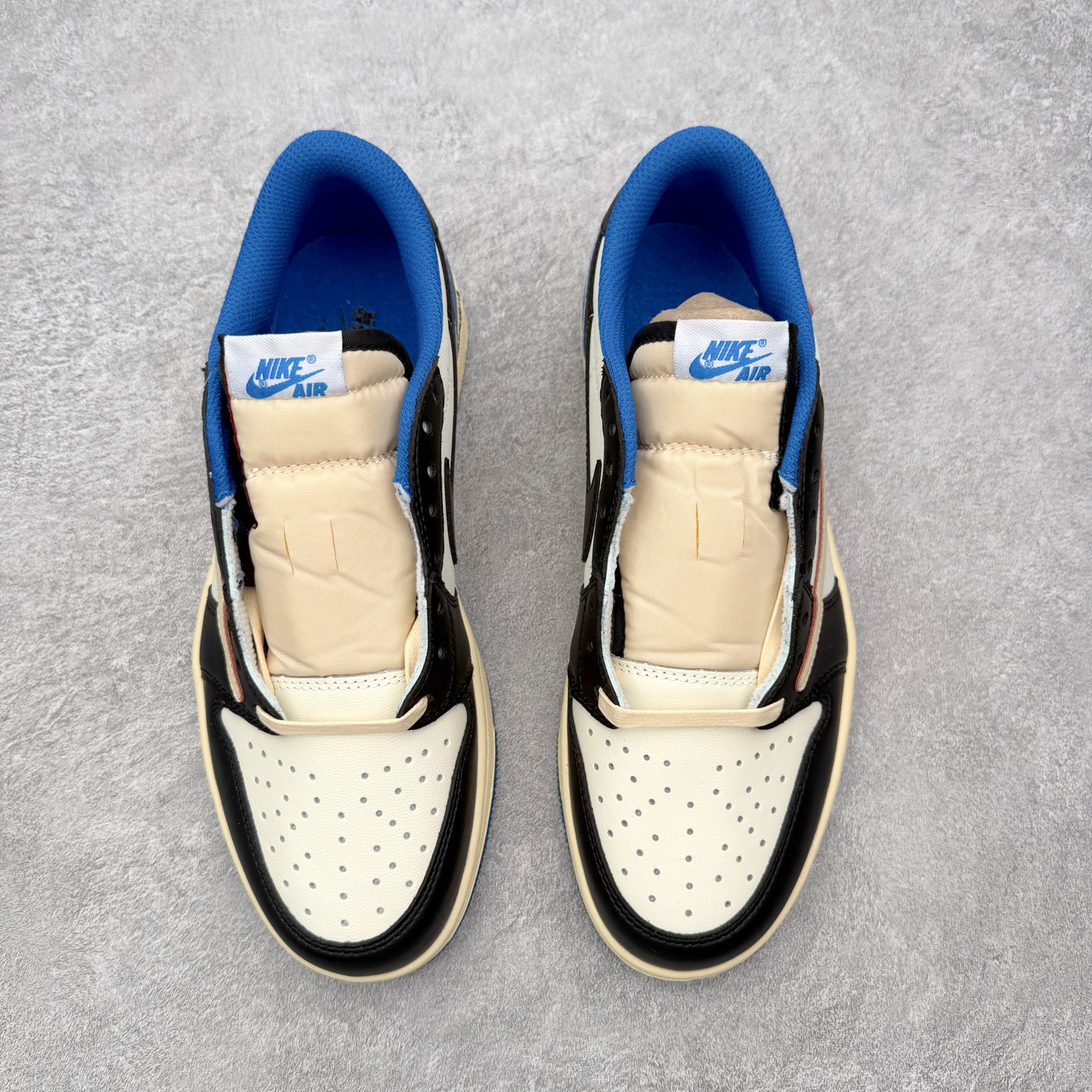 图片[2]-＃MG版 Travis Scott x Air Jordan AJ1 Low OG SP TS联名倒钩低帮 全系列配色 超性价比单品 平台直播间特供 百分百全新货品 零氧化发霉 给足利润空间操作 超乎所想的高性价比 原装楦头纸板开发 完美鞋型 超高清洁度 鞋型不臃肿别扭 原厂内置全掌气垫 A模大底 鞋舌AJ原厂专用牛津布 AJ专用反口珍珠布 原厂无杂质高弹内里海棉 特殊封边弹力鞋带 原鞋开模 拒绝公底 购置公司同步原材料 都有细节原汁原味 忠于原版 尺码：36 36.5 37.5 38 38.5 39 40 40.5 41 42 42.5 43 44 44.5 45 46-选品中心