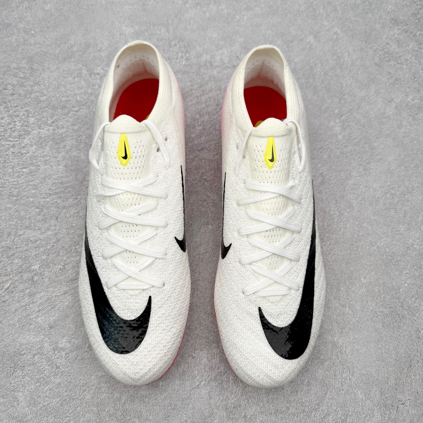 图片[2]-NK Mercurial Vapor Elite 刺客系列实战足球鞋 原代工厂出品 全进口机台生产设备 百分百采用优质原材料 严格按照工艺流程生产 确保每一双鞋都符合原厂标准 确保与原版无二 打造最纯粹的实战体验 高端的东西 品质全在细节里 全网品质最强足球鞋 没有之一（支持高强度实战）尺码：35 36 36.5 37.5 38 38.5 39 40 40.5 41 42 42.5 43 44 44.5 45-选品中心