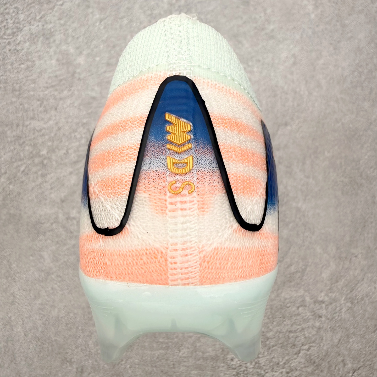 图片[8]-NK Mercurial Vapor Elite 刺客系列实战足球鞋 原代工厂出品 全进口机台生产设备 百分百采用优质原材料 严格按照工艺流程生产 确保每一双鞋都符合原厂标准 确保与原版无二 打造最纯粹的实战体验 高端的东西 品质全在细节里 全网品质最强足球鞋 没有之一（支持高强度实战）尺码：35 36 36.5 37.5 38 38.5 39 40 40.5 41 42 42.5 43 44 44.5 45-选品中心
