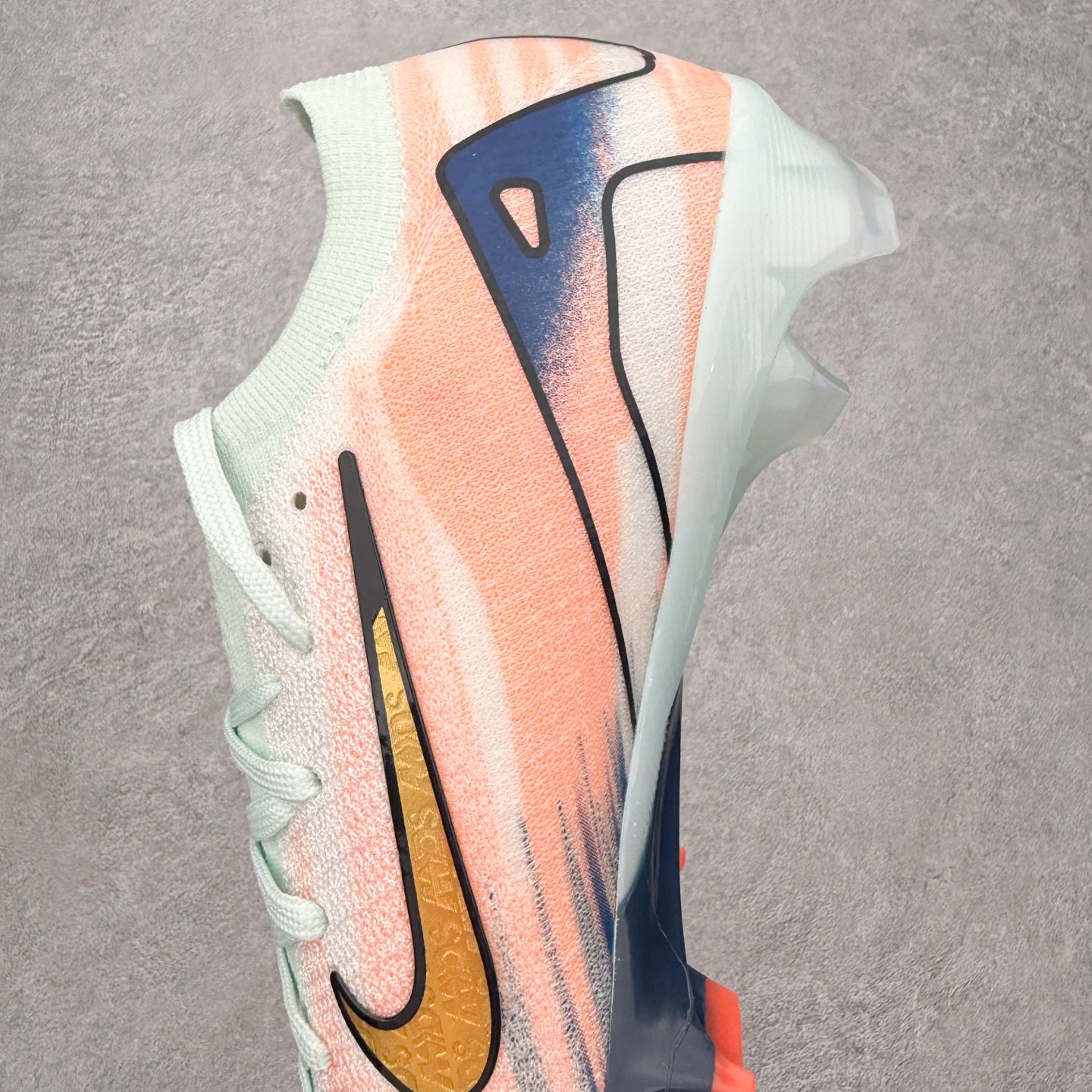 图片[7]-NK Mercurial Vapor Elite 刺客系列实战足球鞋 原代工厂出品 全进口机台生产设备 百分百采用优质原材料 严格按照工艺流程生产 确保每一双鞋都符合原厂标准 确保与原版无二 打造最纯粹的实战体验 高端的东西 品质全在细节里 全网品质最强足球鞋 没有之一（支持高强度实战）尺码：35 36 36.5 37.5 38 38.5 39 40 40.5 41 42 42.5 43 44 44.5 45-选品中心