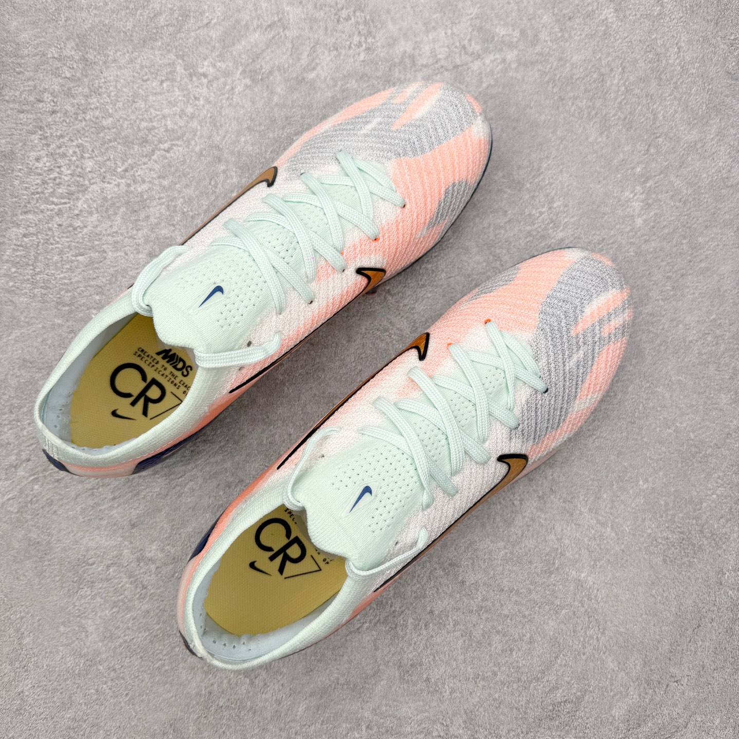 图片[3]-NK Mercurial Vapor Elite 刺客系列实战足球鞋 原代工厂出品 全进口机台生产设备 百分百采用优质原材料 严格按照工艺流程生产 确保每一双鞋都符合原厂标准 确保与原版无二 打造最纯粹的实战体验 高端的东西 品质全在细节里 全网品质最强足球鞋 没有之一（支持高强度实战）尺码：35 36 36.5 37.5 38 38.5 39 40 40.5 41 42 42.5 43 44 44.5 45-选品中心