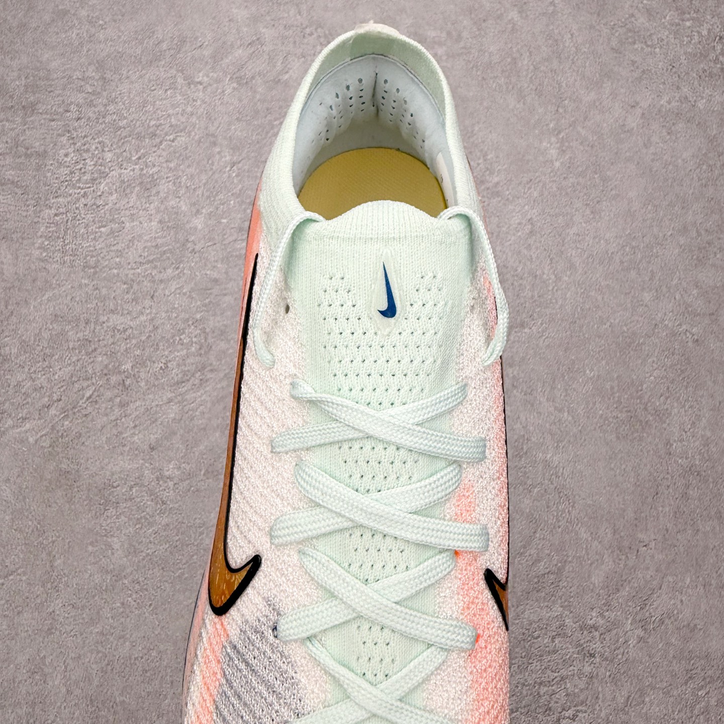 图片[5]-NK Mercurial Vapor Elite 刺客系列实战足球鞋 原代工厂出品 全进口机台生产设备 百分百采用优质原材料 严格按照工艺流程生产 确保每一双鞋都符合原厂标准 确保与原版无二 打造最纯粹的实战体验 高端的东西 品质全在细节里 全网品质最强足球鞋 没有之一（支持高强度实战）尺码：35 36 36.5 37.5 38 38.5 39 40 40.5 41 42 42.5 43 44 44.5 45-选品中心