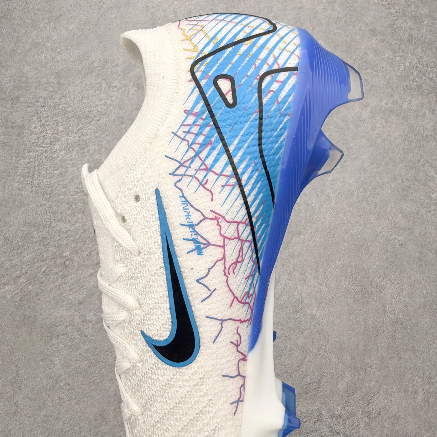 图片[7]-NK Mercurial Vapor Elite 刺客系列实战足球鞋 原代工厂出品 全进口机台生产设备 百分百采用优质原材料 严格按照工艺流程生产 确保每一双鞋都符合原厂标准 确保与原版无二 打造最纯粹的实战体验 高端的东西 品质全在细节里 全网品质最强足球鞋 没有之一（支持高强度实战）尺码：35 36 36.5 37.5 38 38.5 39 40 40.5 41 42 42.5 43 44 44.5 45-选品中心