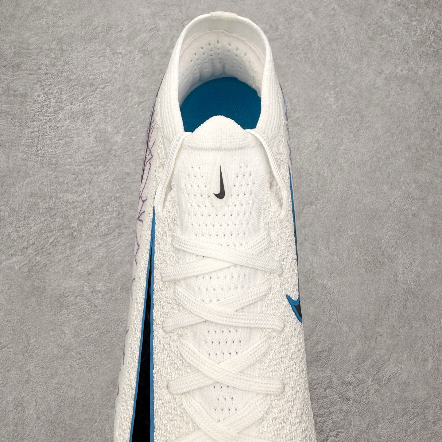 图片[5]-NK Mercurial Vapor Elite 刺客系列实战足球鞋 原代工厂出品 全进口机台生产设备 百分百采用优质原材料 严格按照工艺流程生产 确保每一双鞋都符合原厂标准 确保与原版无二 打造最纯粹的实战体验 高端的东西 品质全在细节里 全网品质最强足球鞋 没有之一（支持高强度实战）尺码：35 36 36.5 37.5 38 38.5 39 40 40.5 41 42 42.5 43 44 44.5 45-选品中心
