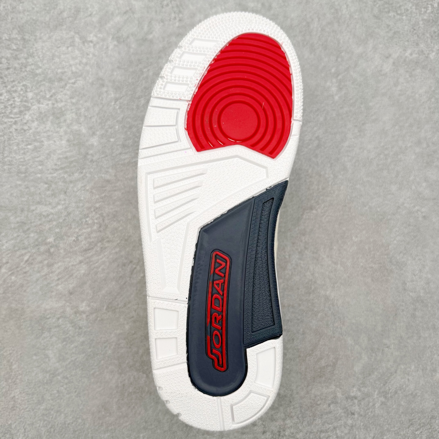 ＃莞产纯原福利‼️Air Jordan AJ3 Retro 系列 头层皮料加持 大厂出品 原纸板楦头开发