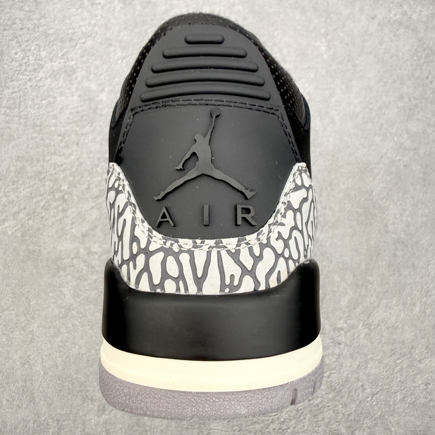 ＃莞产纯原福利‼️Air Jordan AJ3 Retro 系列 头层皮料加持 大厂出品 原纸板楦头开发