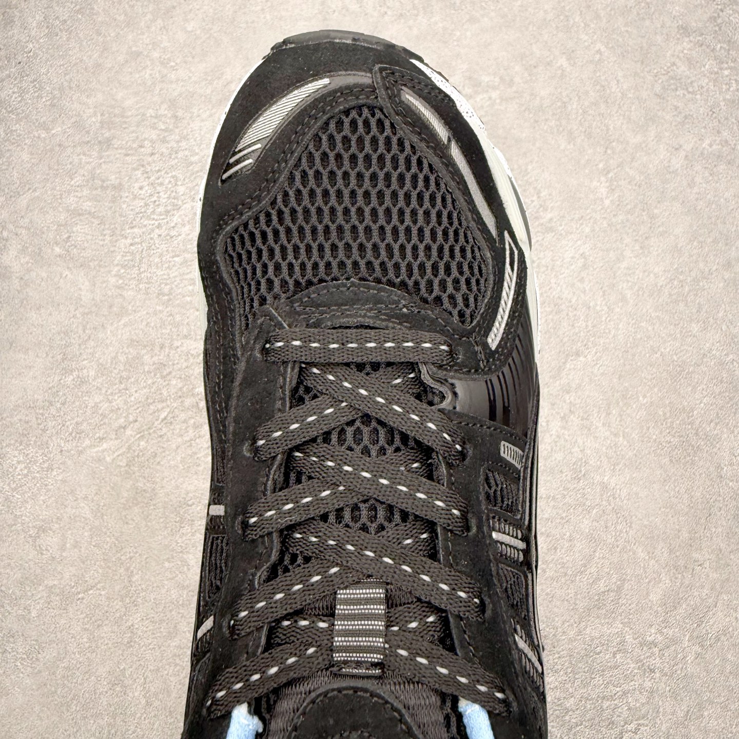 图片[4]-Asics Gel Kayano 12.1 亚瑟士卡亚诺12.1代系列低帮轻量缓震休闲运动跑步鞋 采用环保太空合成革配合透气网眼布鞋面材质 中底3D可视GEL缓震胶效果 升级EVA全新缓震中底部位科技组合耐磨橡胶外底片 尺码：36 37 37.5 38 39 39.5 40.5 41.5 42 42.5 43.5 44 44.5 45-选品中心
