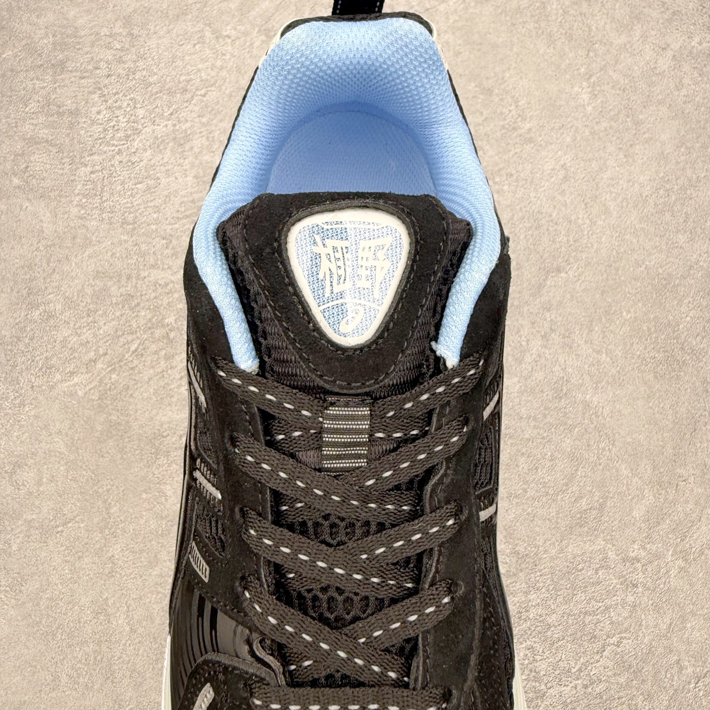 图片[5]-Asics Gel Kayano 12.1 亚瑟士卡亚诺12.1代系列低帮轻量缓震休闲运动跑步鞋 采用环保太空合成革配合透气网眼布鞋面材质 中底3D可视GEL缓震胶效果 升级EVA全新缓震中底部位科技组合耐磨橡胶外底片 尺码：36 37 37.5 38 39 39.5 40.5 41.5 42 42.5 43.5 44 44.5 45-选品中心