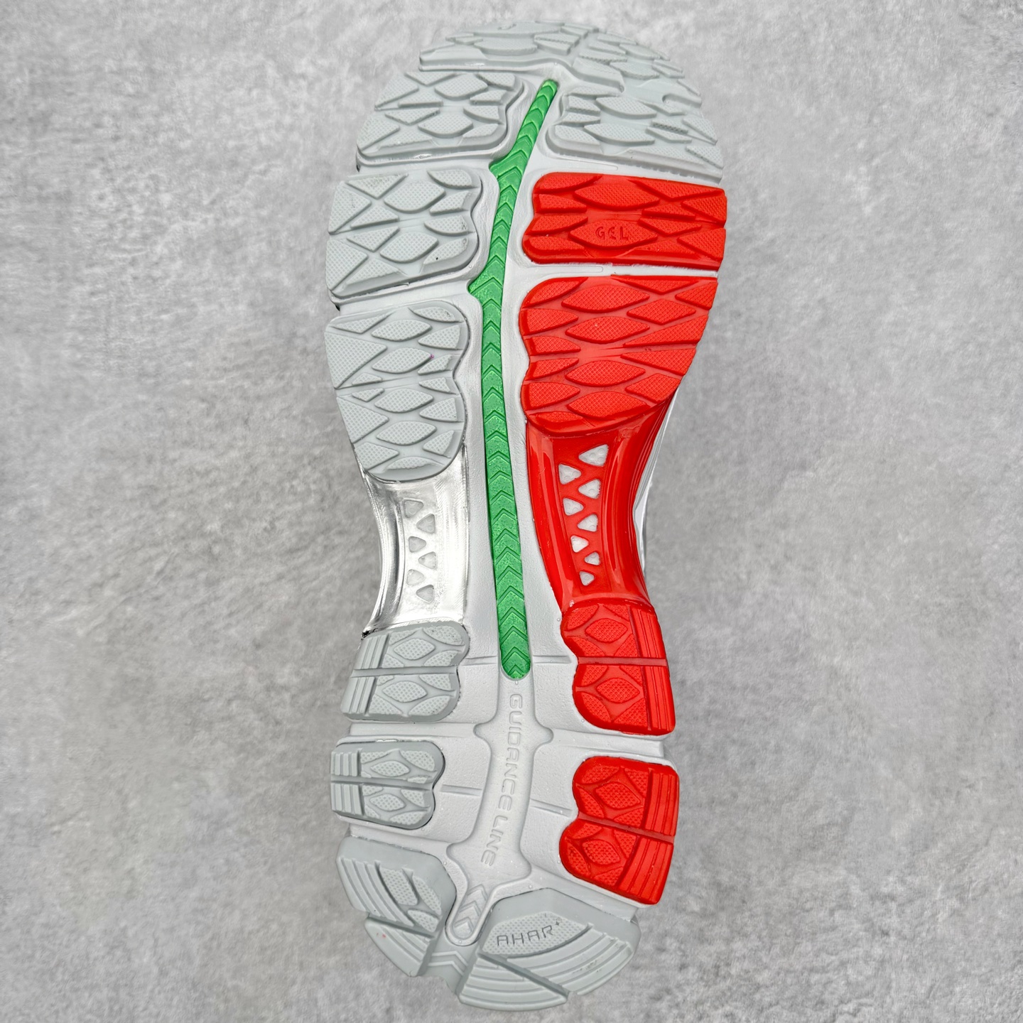 图片[9]-Asics Gel Kayano 12.1 亚瑟士卡亚诺12.1代系列低帮轻量缓震休闲运动跑步鞋 采用环保太空合成革配合透气网眼布鞋面材质 中底3D可视GEL缓震胶效果 升级EVA全新缓震中底部位科技组合耐磨橡胶外底片 尺码：36 37 37.5 38 39 39.5 40.5 41.5 42 42.5 43.5 44 44.5 45-选品中心