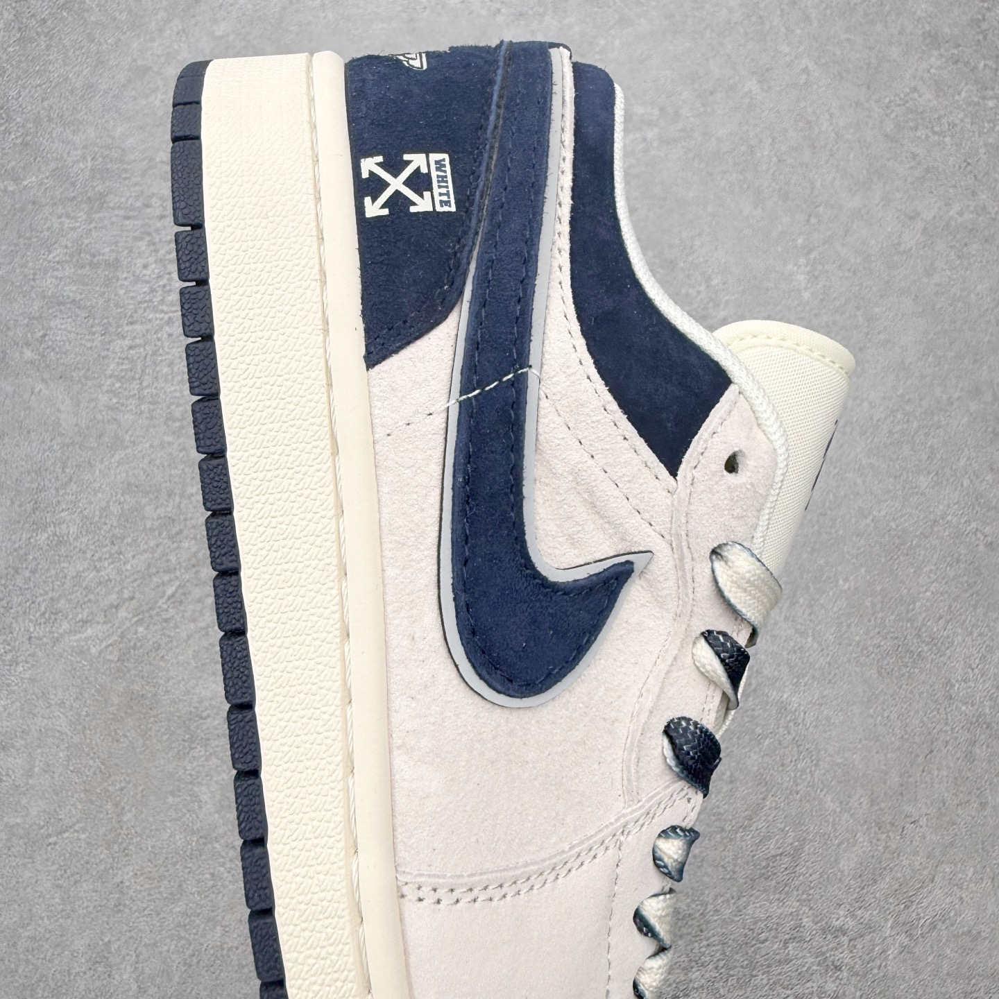 图片[6]-＃福利特价 Air Jordan AJ1 Low 低帮联名定制配色 原厂内置气垫魔块 A模大底 头层小牛皮 鞋舌AJ原厂专用牛津布+AJ专用反口珍珠布+原厂无杂质高弹内里海棉+特殊封边弹力鞋带 实拍调校N版已经零色差零失真 百分百还原实物色彩所见即所得 不存在货不对板色差等低级问题 选购参考实物拍摄 不混卖不参货 只用心做好货严格选品 承诺混一赔十 尺码：36 36.5 37.5 38 38.5 39 40 40.5 41 42 42.5 43 44 44.5 45-选品中心