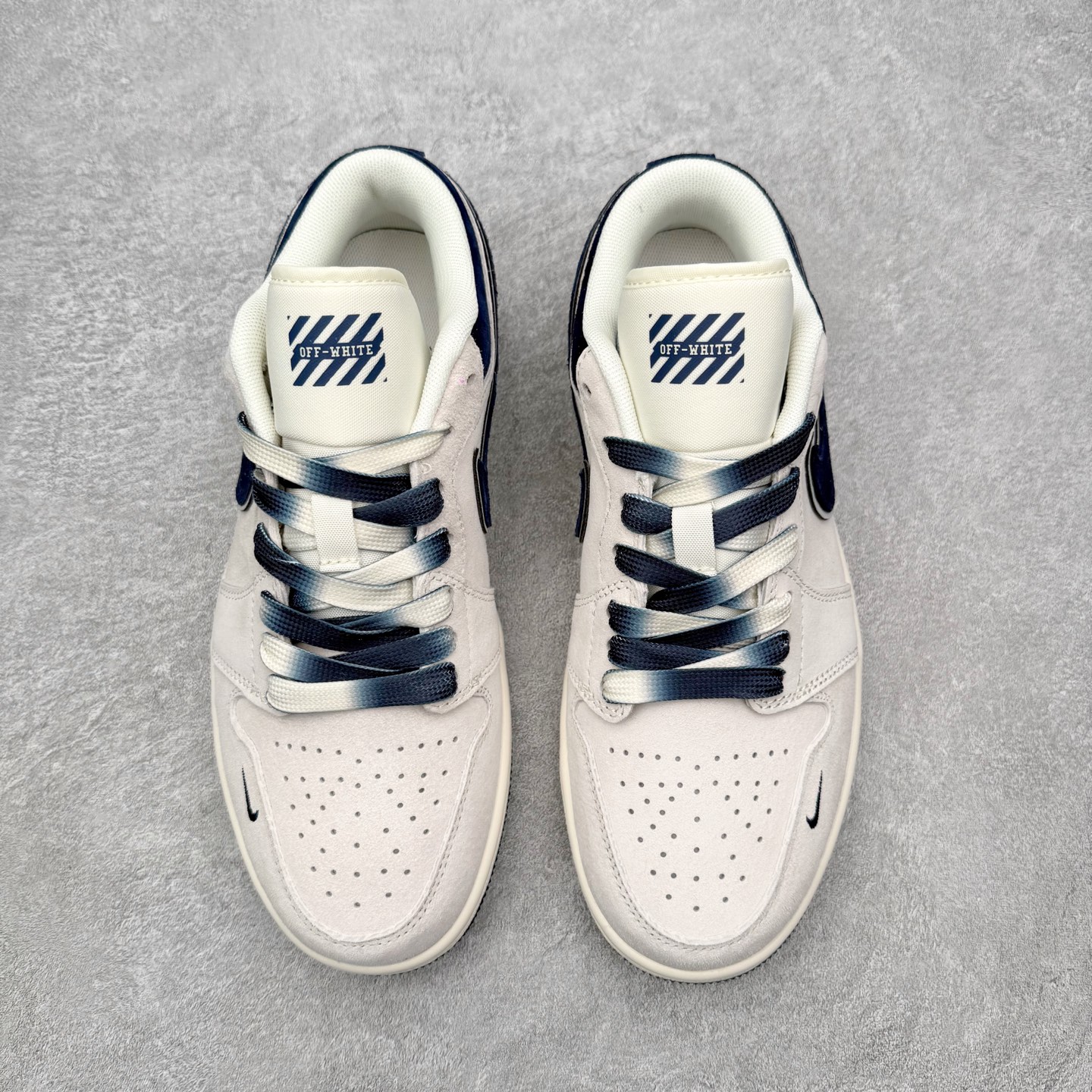 图片[2]-＃福利特价 Air Jordan AJ1 Low 低帮联名定制配色 原厂内置气垫魔块 A模大底 头层小牛皮 鞋舌AJ原厂专用牛津布+AJ专用反口珍珠布+原厂无杂质高弹内里海棉+特殊封边弹力鞋带 实拍调校N版已经零色差零失真 百分百还原实物色彩所见即所得 不存在货不对板色差等低级问题 选购参考实物拍摄 不混卖不参货 只用心做好货严格选品 承诺混一赔十 尺码：36 36.5 37.5 38 38.5 39 40 40.5 41 42 42.5 43 44 44.5 45-选品中心