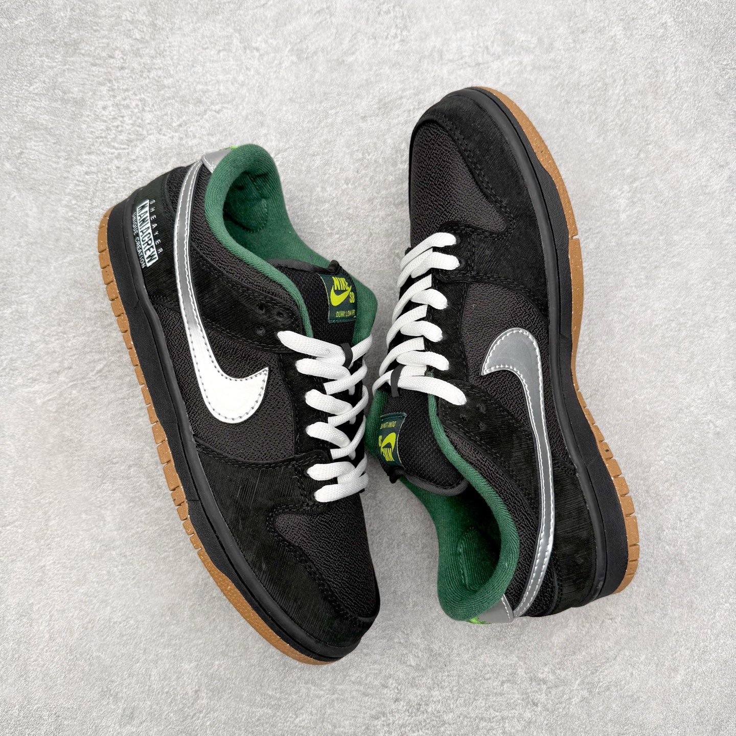 图片[3]-＃F版 NK Dunk SB Low 时尚舒适 防滑耐磨低帮板鞋 FQ7585-200 实力大厂出品 新配色陆续开发 利润个位数只为口碑 全套原纸板楦头开发 确保原汁原味 完美呈现DUNK版型 一比一鞋头弧度高度鞋身弧度 此版本只针对中端市场 皮料材质有所更替 其他数据细节工艺流程均保持一致 绝不口嗨 细节品控鞋型随意对比 独家私模官方第六代原厂航空铝磨具打磨大底 鞋头坡度极致还原 无解鞋型 原盒原配 圈内天花板工艺 原厂玻璃冲刀 超高清洁度 全鞋零毛边皮料切割 原厂中底布点胶 中底布拉帮走线遵循公司 尺码：36 36.5 37.5 38 38.5 39 40 40.5 41 42 42.5 43 44 44.5 45 46-选品中心