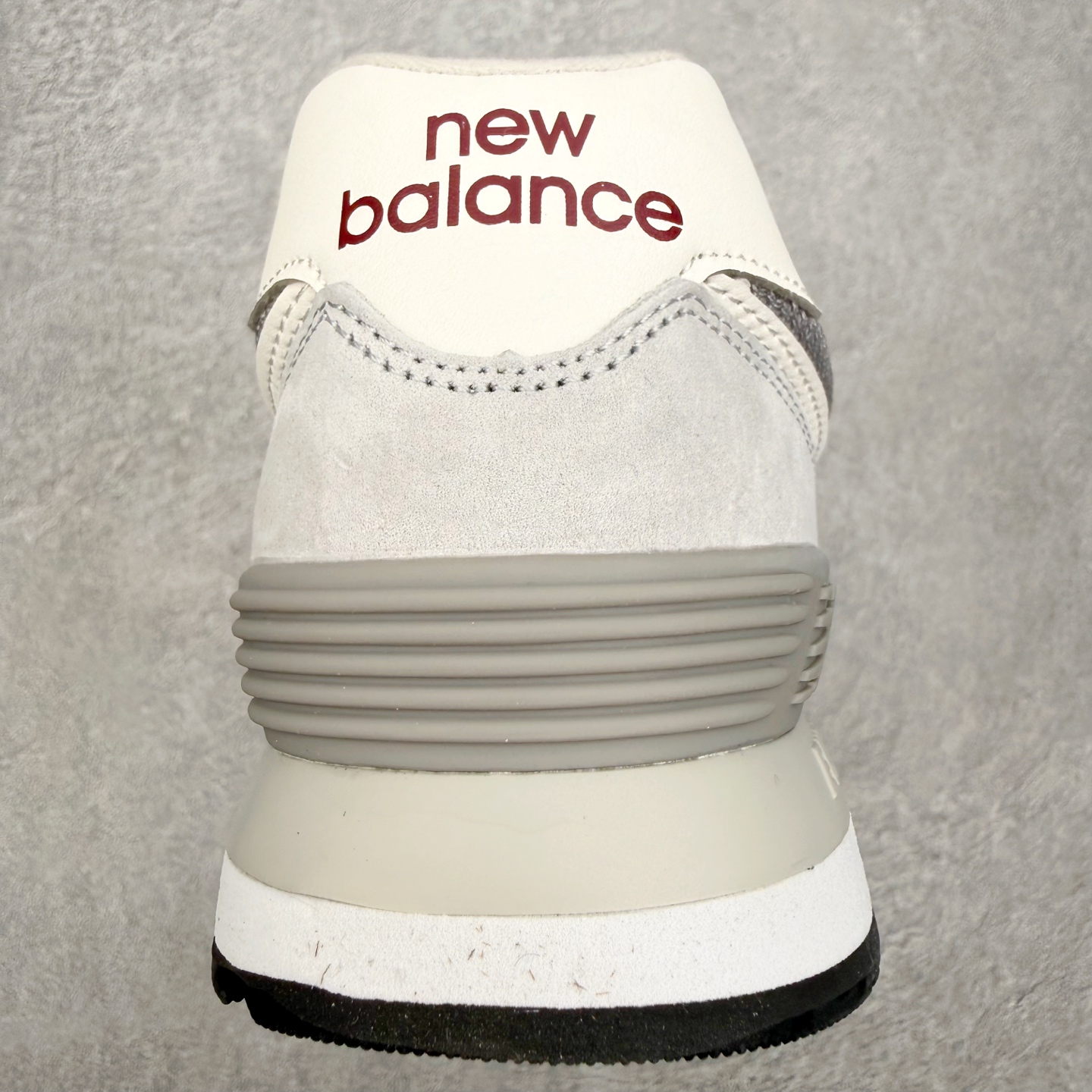 图片[8]-NB新百伦New Balance U574升级版系列低帮复古休闲运动慢跑鞋 新版NB574，妥妥美产既视感有木有。相较传统574，新版鞋跟及鞋面设计自带9系美产既视感！鞋面、内衬质感以及穿着体验更加！鞋型更流畅和饱满,鞋底增添了风格的多样化!底部升级橡胶颗粒大底,更防滑耐磨,上脚后感觉柔软且舒适。尺码：36 36.5 37.5 38 38.5 39.5 40 40.5 41.5 42 42.5 43 44 45-选品中心