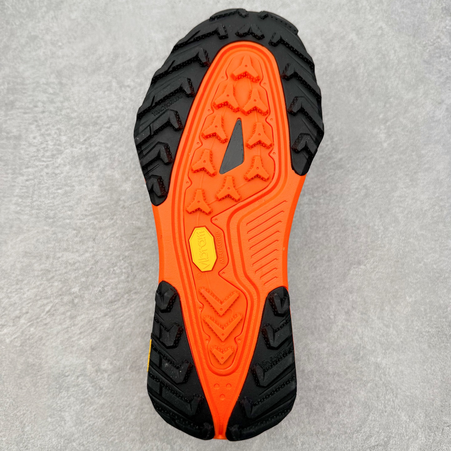 图片[9]-NK ACG ZEGAMA TRAIL 6 网面透气跑步鞋 兼顾迅疾外观和稳固脚感 后跟覆面和中足动态支撑巧妙融合 缔造稳定顺畅的迈步体验 采用密度更高的材料而且去除了前一代中操作的支撑 撑条设计 尺码：39 40 40.5 41 42 42.5 43 44 45-选品中心