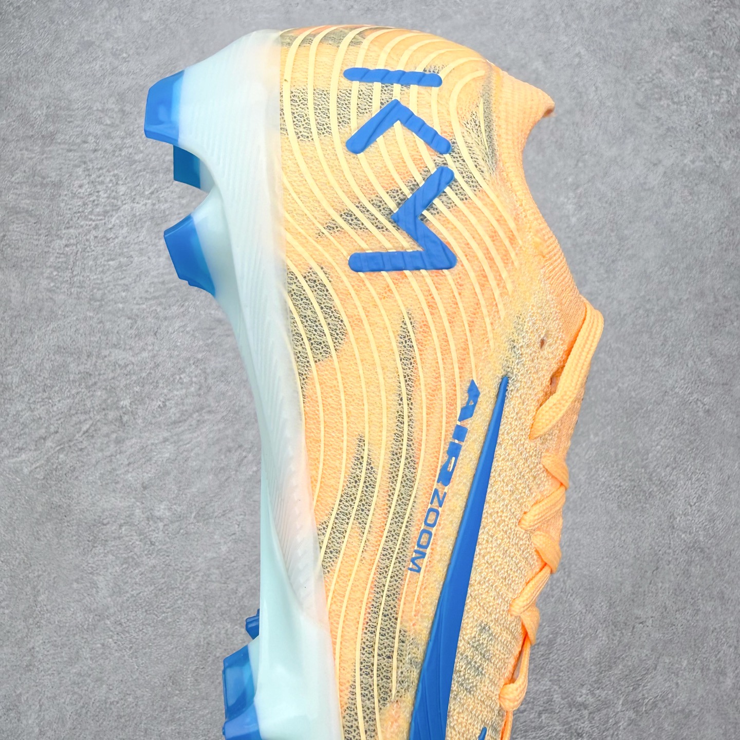 图片[6]-NK Mercurial Vapor Elite 刺客系列实战足球鞋 原代工厂出品 全进口机台生产设备 百分百采用优质原材料 严格按照工艺流程生产 确保每一双鞋都符合原厂标准 确保与原版无二 打造最纯粹的实战体验 高端的东西 品质全在细节里 全网品质最强足球鞋 没有之一（支持高强度实战）尺码：35 36 36.5 37.5 38 38.5 39 40 40.5 41 42 42.5 43 44 44.5 45-选品中心
