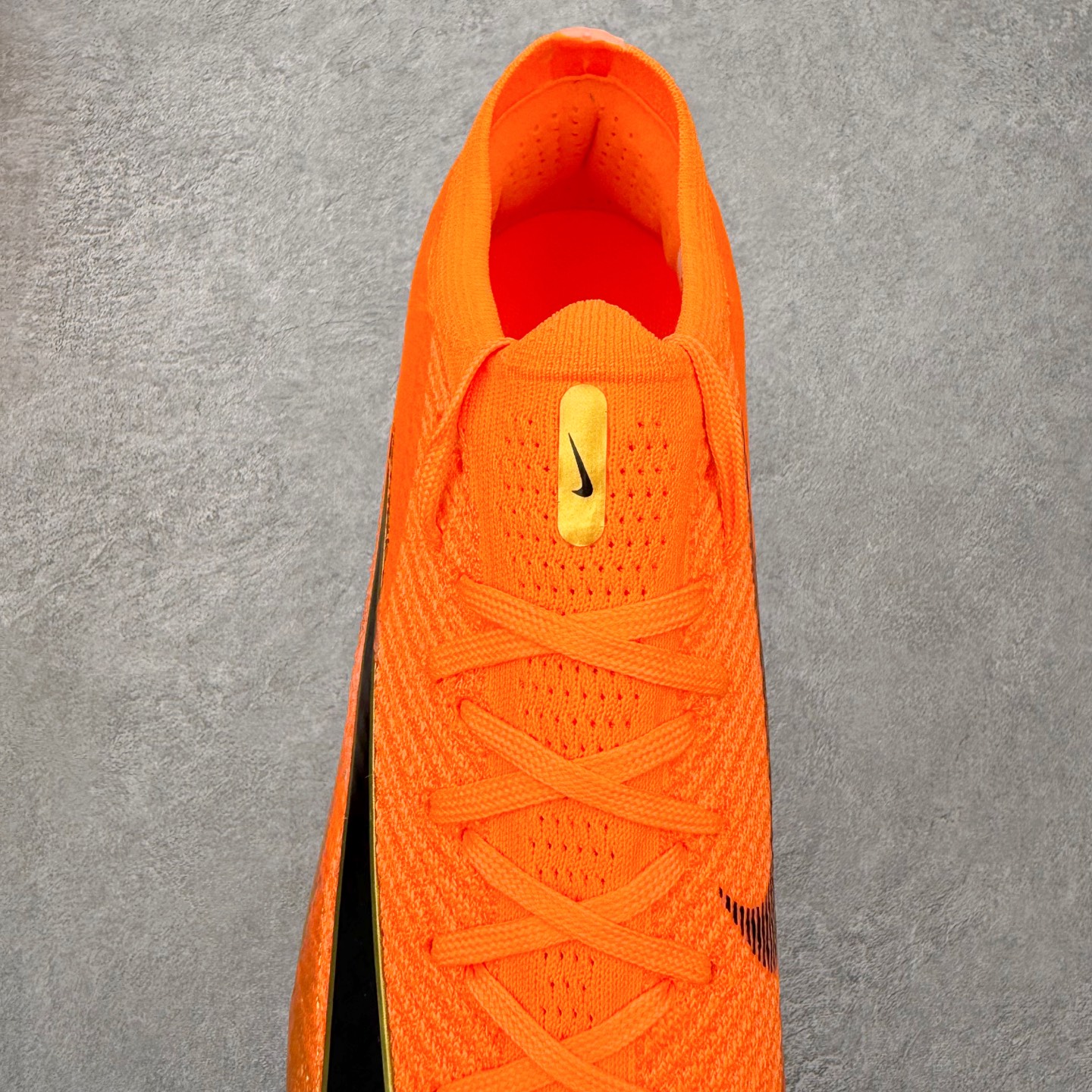 图片[5]-NK Mercurial Vapor Elite 刺客系列实战足球鞋 原代工厂出品 全进口机台生产设备 百分百采用优质原材料 严格按照工艺流程生产 确保每一双鞋都符合原厂标准 确保与原版无二 打造最纯粹的实战体验 高端的东西 品质全在细节里 全网品质最强足球鞋 没有之一（支持高强度实战）尺码：35 36 36.5 37.5 38 38.5 39 40 40.5 41 42 42.5 43 44 44.5 45-选品中心