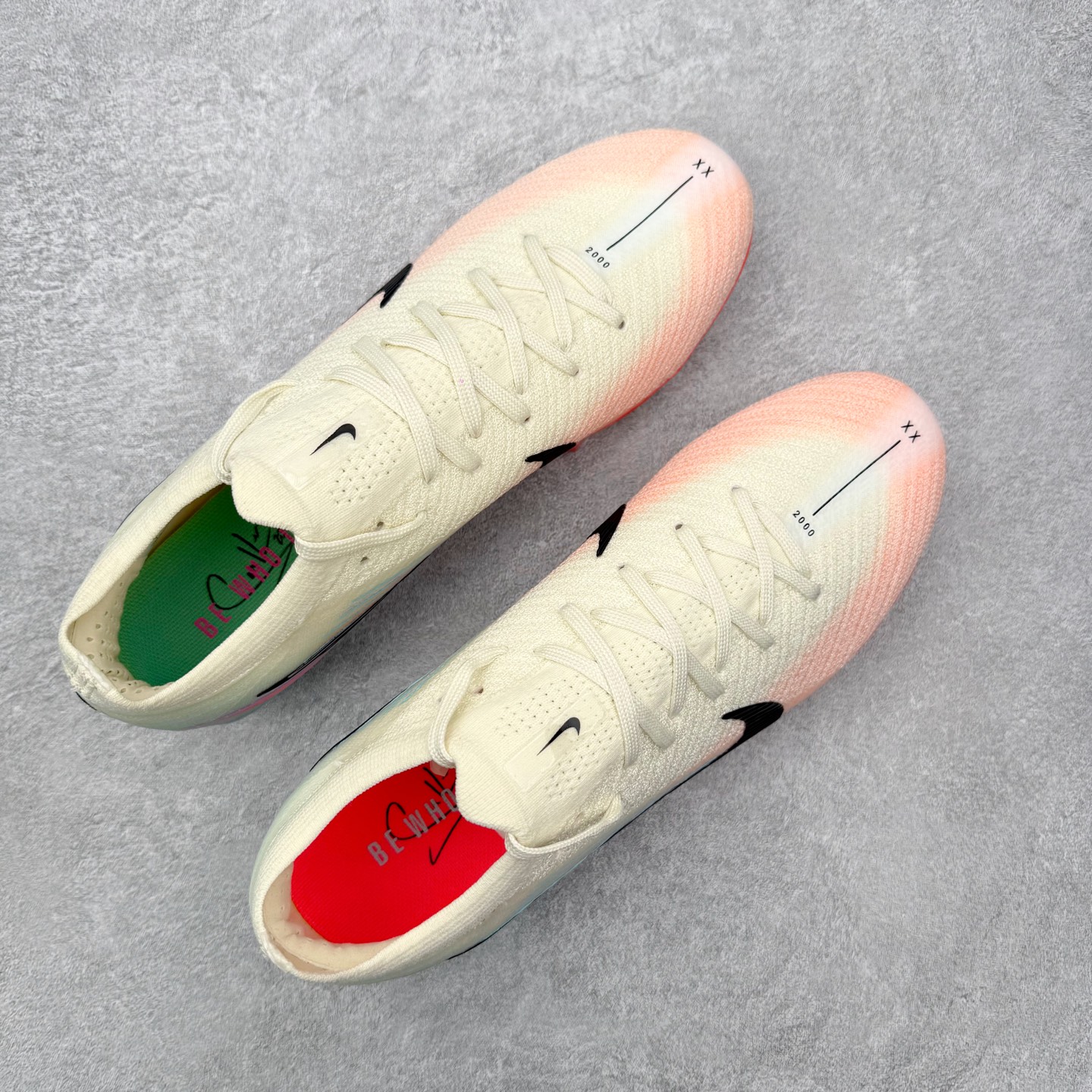 图片[3]-NK Mercurial Vapor Elite 刺客系列实战足球鞋 原代工厂出品 全进口机台生产设备 百分百采用优质原材料 严格按照工艺流程生产 确保每一双鞋都符合原厂标准 确保与原版无二 打造最纯粹的实战体验 高端的东西 品质全在细节里 全网品质最强足球鞋 没有之一（支持高强度实战）尺码：35 36 36.5 37.5 38 38.5 39 40 40.5 41 42 42.5 43 44 44.5 45-选品中心