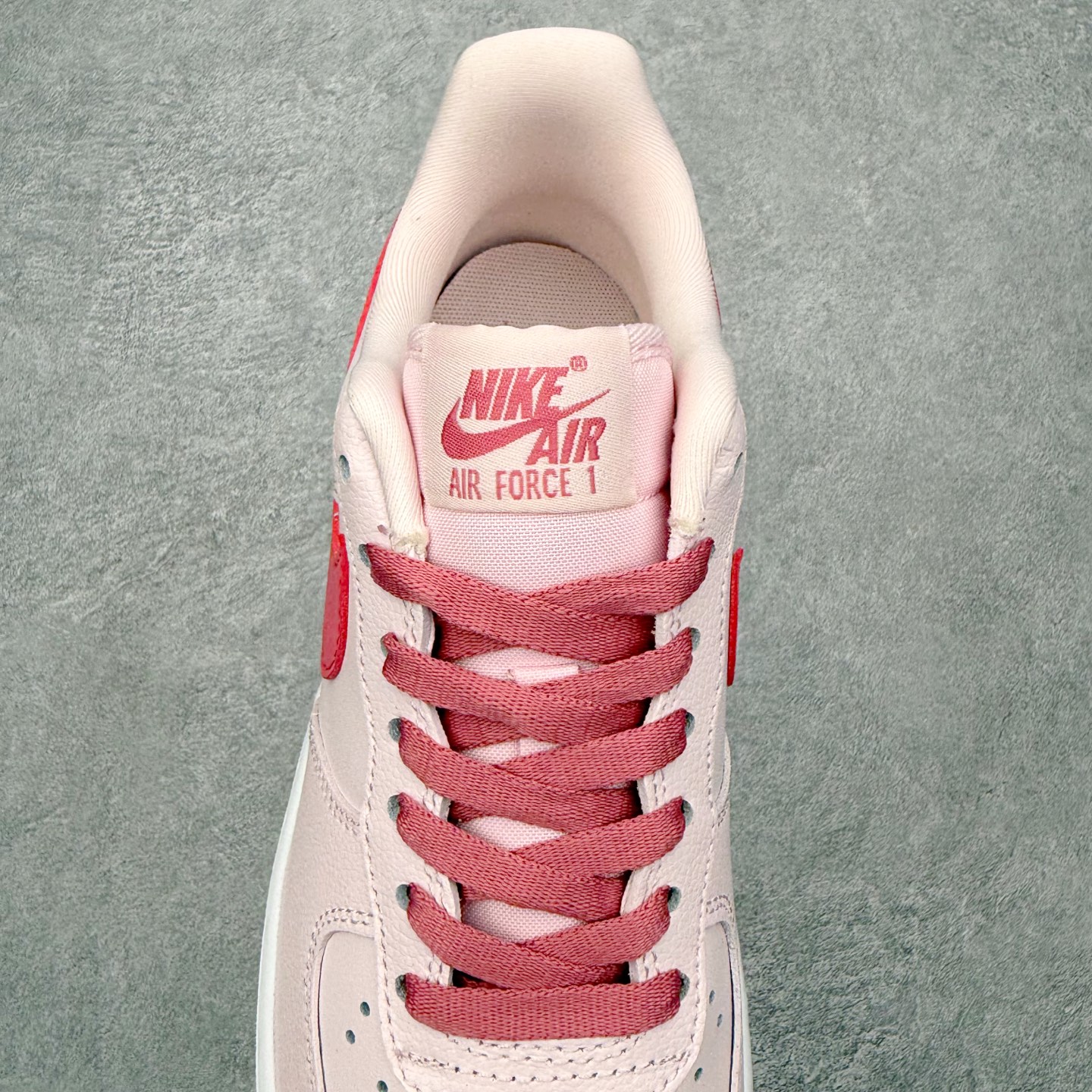 图片[5]-NK Air Force 1´07 Low 空军一号低帮百搭休闲运动板鞋 IO8755-600 柔软、弹性十足的缓震性能和出色的中底设计 横跨复古与现代的外型结合 造就出风靡全球 三十多年的Force 1 直到今天还深受青睐 实拍调校N版已经零色差零失真 百分百还原实物色彩所见即所得 不存在货不对板色差等低级问题 选购参考实物拍摄 不混卖不参货 只用心做好货严格选品 承诺混一赔十 尺码：36 36.5 37.5 38 38.5 39 40 40.5 41 42 42.5 43 44 44.5 45-选品中心