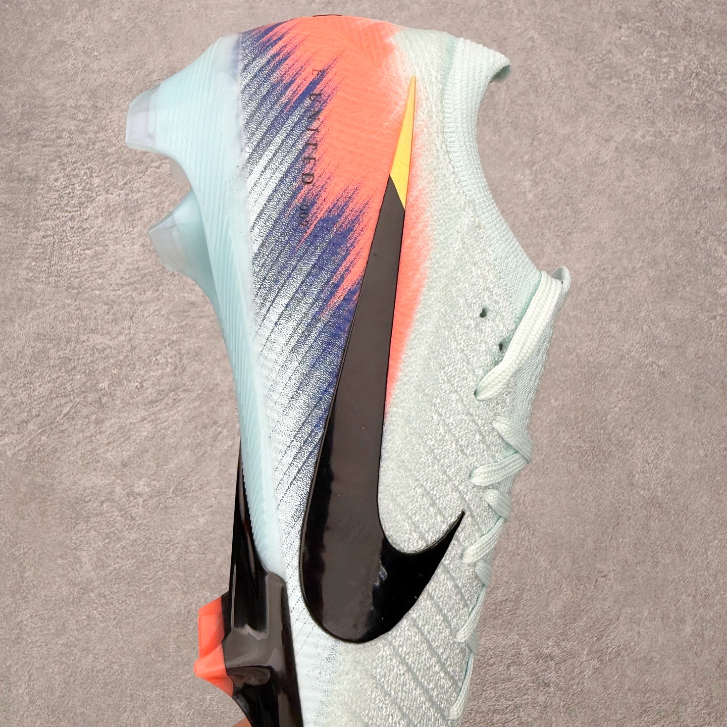 图片[6]-NK Mercurial Vapor Elite 刺客系列实战足球鞋 原代工厂出品 全进口机台生产设备 百分百采用优质原材料 严格按照工艺流程生产 确保每一双鞋都符合原厂标准 确保与原版无二 打造最纯粹的实战体验 高端的东西 品质全在细节里 全网品质最强足球鞋 没有之一（支持高强度实战）尺码：35 36 36.5 37.5 38 38.5 39 40 40.5 41 42 42.5 43 44 44.5 45-选品中心