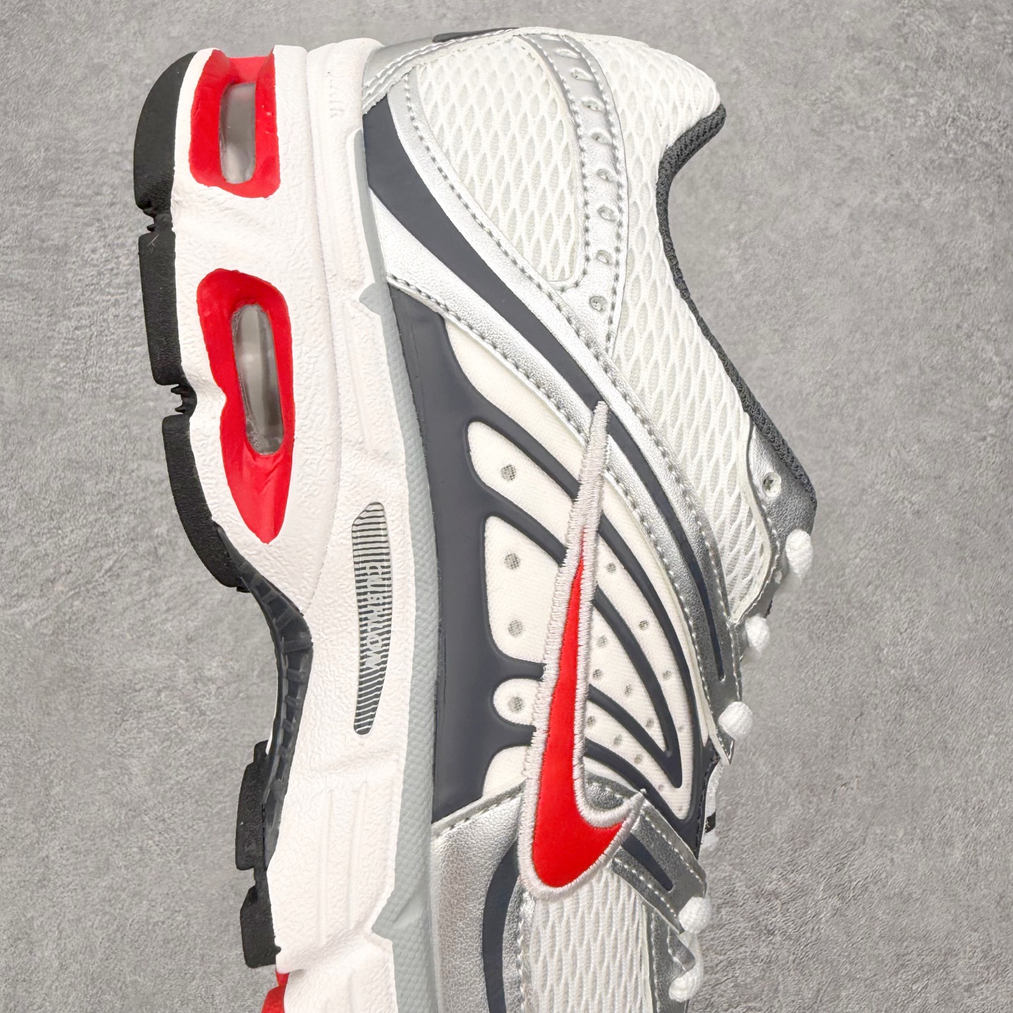 图片[6]-NK Air Max Moto 2K 舒适百搭耐磨 低帮跑步鞋 实拍调校N版已经零色差零失真 百分百还原实物色彩所见即所得 不存在货不对板色差等低级问题 选购参考实物拍摄 不混卖不参货 只用心做好货严格选品 承诺混一赔十 尺码：36 36.5 37.5 38 38.5 39 40 40.5 41 42 42.5 43 44 44.5 45-选品中心