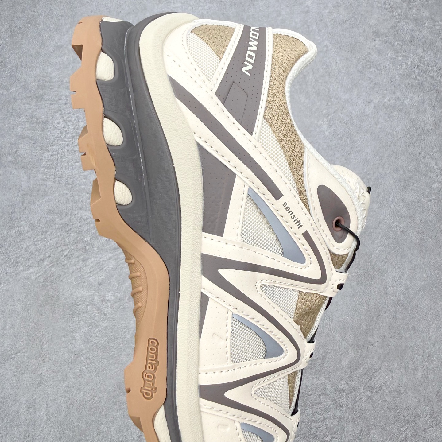 图片[6]-＃PK4.0 Salomon XT-QUEST ADV 萨洛蒙潮流越野机能户外功能鞋 基于市场现有版本全新升级调整改良 现阶段市场最强产物 全新主色陆续出货 大底描漆工整零瑕疵 鞋头定型弧度完美 纯原外贸平台特供订单 耗时半年巨作 全套原纸板楦头开发 原厂特供网布配套加持 确保原汁原味 完美呈现版型 原档数据独家私模五层组合大底 男女鞋同步官方开发至46.5 原装Ortholite轻量化鞋垫 中底布带钢印编号 原厂TPU锁扣 进口港宝加持 后跟自然饱满 还原公司包裹性 基于 SALOMON 初代 XT 鞋身造型并搭载 4D ADVANCED CHASSIS™ 大底打造而成 为这款 XT-QUEST 带来了多项足部控制与保护等功能性 如在运动过程中控制左右晃动的过程而提高稳定性、改善长途越野过程中足中到足尖的过渡、提高感知岩石的精确度以抵抗尖锐物体对脚底的伤害以及采用动态缓冲来增强穿着舒适感 从而减轻疲劳感 使XT-QUEST 成为一双舒适且安全的户外之履 尺码：36 36.5 37.5 38 38.5 39 40 40.5 41 42 42.5 43 44 44.5 45-选品中心