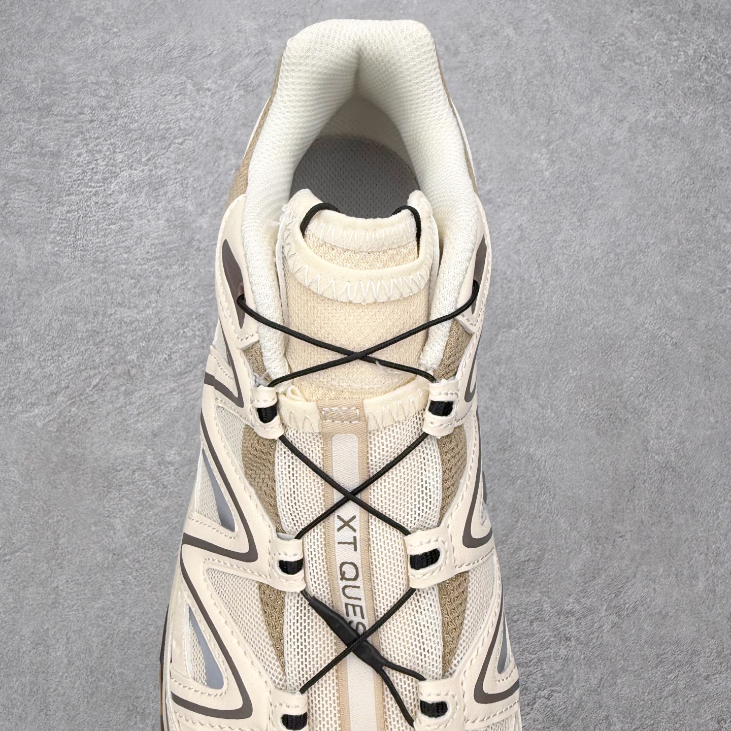 图片[5]-＃PK4.0 Salomon XT-QUEST ADV 萨洛蒙潮流越野机能户外功能鞋 基于市场现有版本全新升级调整改良 现阶段市场最强产物 全新主色陆续出货 大底描漆工整零瑕疵 鞋头定型弧度完美 纯原外贸平台特供订单 耗时半年巨作 全套原纸板楦头开发 原厂特供网布配套加持 确保原汁原味 完美呈现版型 原档数据独家私模五层组合大底 男女鞋同步官方开发至46.5 原装Ortholite轻量化鞋垫 中底布带钢印编号 原厂TPU锁扣 进口港宝加持 后跟自然饱满 还原公司包裹性 基于 SALOMON 初代 XT 鞋身造型并搭载 4D ADVANCED CHASSIS™ 大底打造而成 为这款 XT-QUEST 带来了多项足部控制与保护等功能性 如在运动过程中控制左右晃动的过程而提高稳定性、改善长途越野过程中足中到足尖的过渡、提高感知岩石的精确度以抵抗尖锐物体对脚底的伤害以及采用动态缓冲来增强穿着舒适感 从而减轻疲劳感 使XT-QUEST 成为一双舒适且安全的户外之履 尺码：36 36.5 37.5 38 38.5 39 40 40.5 41 42 42.5 43 44 44.5 45-选品中心