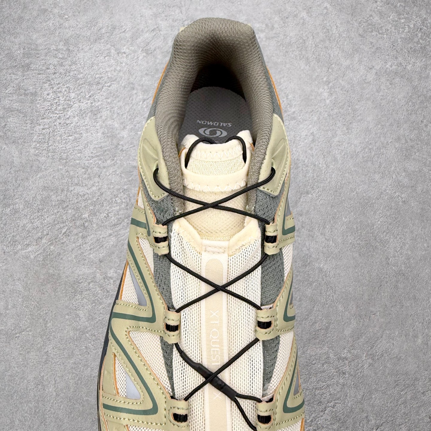图片[5]-＃PK4.0 Salomon XT-QUEST ADV 萨洛蒙潮流越野机能户外功能鞋 基于市场现有版本全新升级调整改良 现阶段市场最强产物 全新主色陆续出货 大底描漆工整零瑕疵 鞋头定型弧度完美 纯原外贸平台特供订单 耗时半年巨作 全套原纸板楦头开发 原厂特供网布配套加持 确保原汁原味 完美呈现版型 原档数据独家私模五层组合大底 男女鞋同步官方开发至46.5 原装Ortholite轻量化鞋垫 中底布带钢印编号 原厂TPU锁扣 进口港宝加持 后跟自然饱满 还原公司包裹性 基于 SALOMON 初代 XT 鞋身造型并搭载 4D ADVANCED CHASSIS™ 大底打造而成 为这款 XT-QUEST 带来了多项足部控制与保护等功能性 如在运动过程中控制左右晃动的过程而提高稳定性、改善长途越野过程中足中到足尖的过渡、提高感知岩石的精确度以抵抗尖锐物体对脚底的伤害以及采用动态缓冲来增强穿着舒适感 从而减轻疲劳感 使XT-QUEST 成为一双舒适且安全的户外之履 尺码：36 36.5 37.5 38 38.5 39 40 40.5 41 42 42.5 43 44 44.5 45-选品中心
