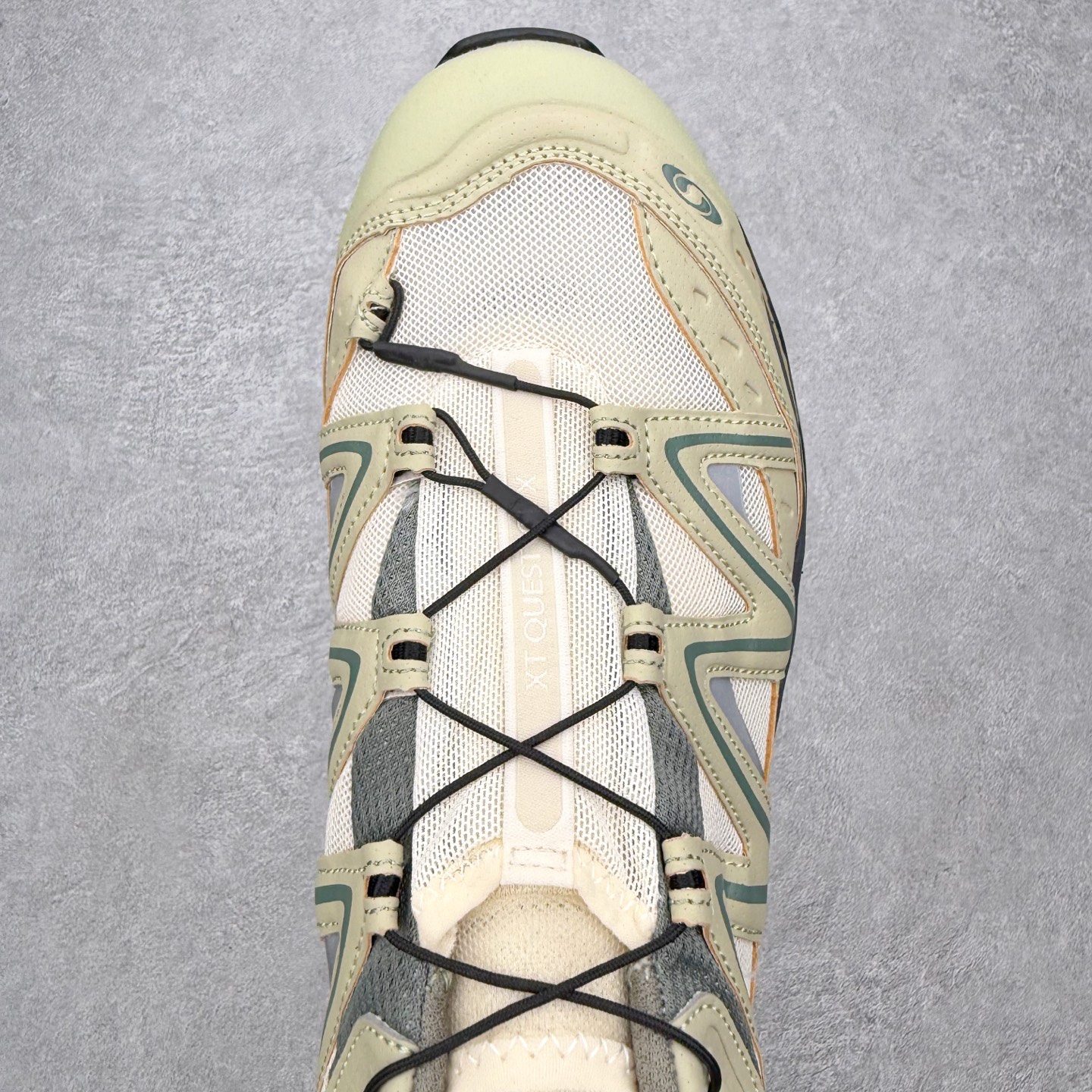 图片[4]-＃PK4.0 Salomon XT-QUEST ADV 萨洛蒙潮流越野机能户外功能鞋 基于市场现有版本全新升级调整改良 现阶段市场最强产物 全新主色陆续出货 大底描漆工整零瑕疵 鞋头定型弧度完美 纯原外贸平台特供订单 耗时半年巨作 全套原纸板楦头开发 原厂特供网布配套加持 确保原汁原味 完美呈现版型 原档数据独家私模五层组合大底 男女鞋同步官方开发至46.5 原装Ortholite轻量化鞋垫 中底布带钢印编号 原厂TPU锁扣 进口港宝加持 后跟自然饱满 还原公司包裹性 基于 SALOMON 初代 XT 鞋身造型并搭载 4D ADVANCED CHASSIS™ 大底打造而成 为这款 XT-QUEST 带来了多项足部控制与保护等功能性 如在运动过程中控制左右晃动的过程而提高稳定性、改善长途越野过程中足中到足尖的过渡、提高感知岩石的精确度以抵抗尖锐物体对脚底的伤害以及采用动态缓冲来增强穿着舒适感 从而减轻疲劳感 使XT-QUEST 成为一双舒适且安全的户外之履 尺码：36 36.5 37.5 38 38.5 39 40 40.5 41 42 42.5 43 44 44.5 45-选品中心