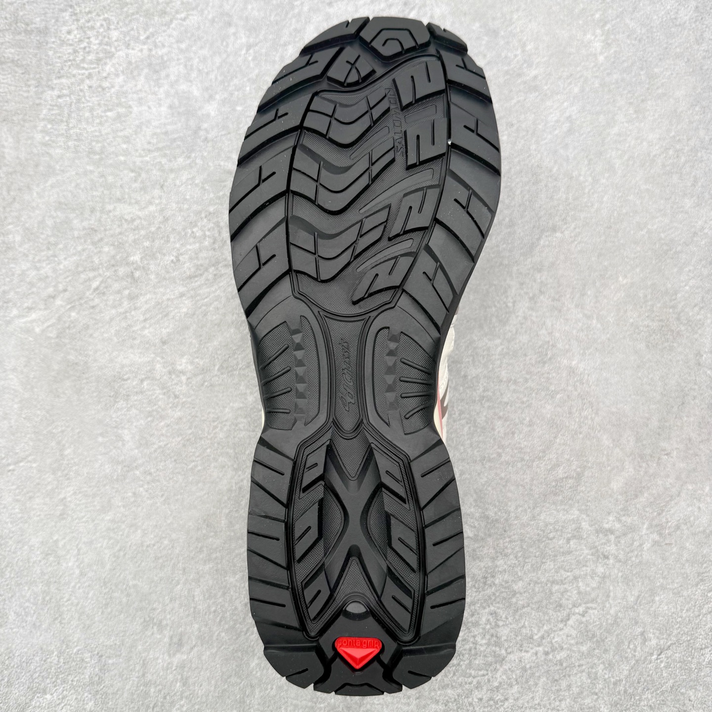 图片[9]-＃PK4.0 Salomon XT-QUEST ADV 萨洛蒙潮流越野机能户外功能鞋 基于市场现有版本全新升级调整改良 现阶段市场最强产物 全新主色陆续出货 大底描漆工整零瑕疵 鞋头定型弧度完美 纯原外贸平台特供订单 耗时半年巨作 全套原纸板楦头开发 原厂特供网布配套加持 确保原汁原味 完美呈现版型 原档数据独家私模五层组合大底 男女鞋同步官方开发至46.5 原装Ortholite轻量化鞋垫 中底布带钢印编号 原厂TPU锁扣 进口港宝加持 后跟自然饱满 还原公司包裹性 基于 SALOMON 初代 XT 鞋身造型并搭载 4D ADVANCED CHASSIS™ 大底打造而成 为这款 XT-QUEST 带来了多项足部控制与保护等功能性 如在运动过程中控制左右晃动的过程而提高稳定性、改善长途越野过程中足中到足尖的过渡、提高感知岩石的精确度以抵抗尖锐物体对脚底的伤害以及采用动态缓冲来增强穿着舒适感 从而减轻疲劳感 使XT-QUEST 成为一双舒适且安全的户外之履 尺码：36 36.5 37.5 38 38.5 39 40 40.5 41 42 42.5 43 44 44.5 45-选品中心