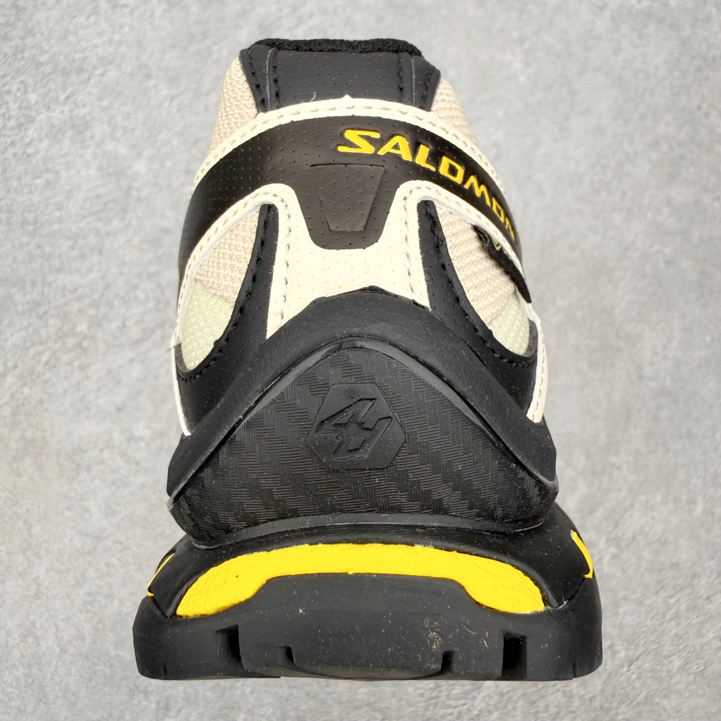 图片[8]-＃PK4.0 Salomon XT-QUEST ADV 萨洛蒙潮流越野机能户外功能鞋 基于市场现有版本全新升级调整改良 现阶段市场最强产物 全新主色陆续出货 大底描漆工整零瑕疵 鞋头定型弧度完美 纯原外贸平台特供订单 耗时半年巨作 全套原纸板楦头开发 原厂特供网布配套加持 确保原汁原味 完美呈现版型 原档数据独家私模五层组合大底 男女鞋同步官方开发至46.5 原装Ortholite轻量化鞋垫 中底布带钢印编号 原厂TPU锁扣 进口港宝加持 后跟自然饱满 还原公司包裹性 基于 SALOMON 初代 XT 鞋身造型并搭载 4D ADVANCED CHASSIS™ 大底打造而成 为这款 XT-QUEST 带来了多项足部控制与保护等功能性 如在运动过程中控制左右晃动的过程而提高稳定性、改善长途越野过程中足中到足尖的过渡、提高感知岩石的精确度以抵抗尖锐物体对脚底的伤害以及采用动态缓冲来增强穿着舒适感 从而减轻疲劳感 使XT-QUEST 成为一双舒适且安全的户外之履 尺码：36 36.5 37.5 38 38.5 39 40 40.5 41 42 42.5 43 44 44.5 45-选品中心