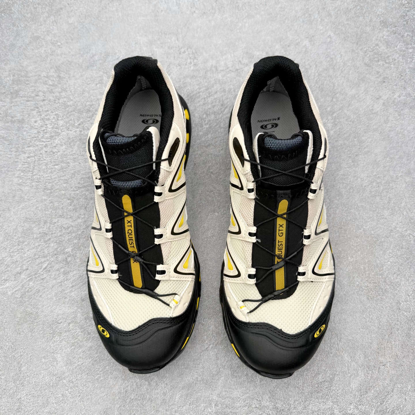 图片[2]-＃PK4.0 Salomon XT-QUEST ADV 萨洛蒙潮流越野机能户外功能鞋 基于市场现有版本全新升级调整改良 现阶段市场最强产物 全新主色陆续出货 大底描漆工整零瑕疵 鞋头定型弧度完美 纯原外贸平台特供订单 耗时半年巨作 全套原纸板楦头开发 原厂特供网布配套加持 确保原汁原味 完美呈现版型 原档数据独家私模五层组合大底 男女鞋同步官方开发至46.5 原装Ortholite轻量化鞋垫 中底布带钢印编号 原厂TPU锁扣 进口港宝加持 后跟自然饱满 还原公司包裹性 基于 SALOMON 初代 XT 鞋身造型并搭载 4D ADVANCED CHASSIS™ 大底打造而成 为这款 XT-QUEST 带来了多项足部控制与保护等功能性 如在运动过程中控制左右晃动的过程而提高稳定性、改善长途越野过程中足中到足尖的过渡、提高感知岩石的精确度以抵抗尖锐物体对脚底的伤害以及采用动态缓冲来增强穿着舒适感 从而减轻疲劳感 使XT-QUEST 成为一双舒适且安全的户外之履 尺码：36 36.5 37.5 38 38.5 39 40 40.5 41 42 42.5 43 44 44.5 45-选品中心