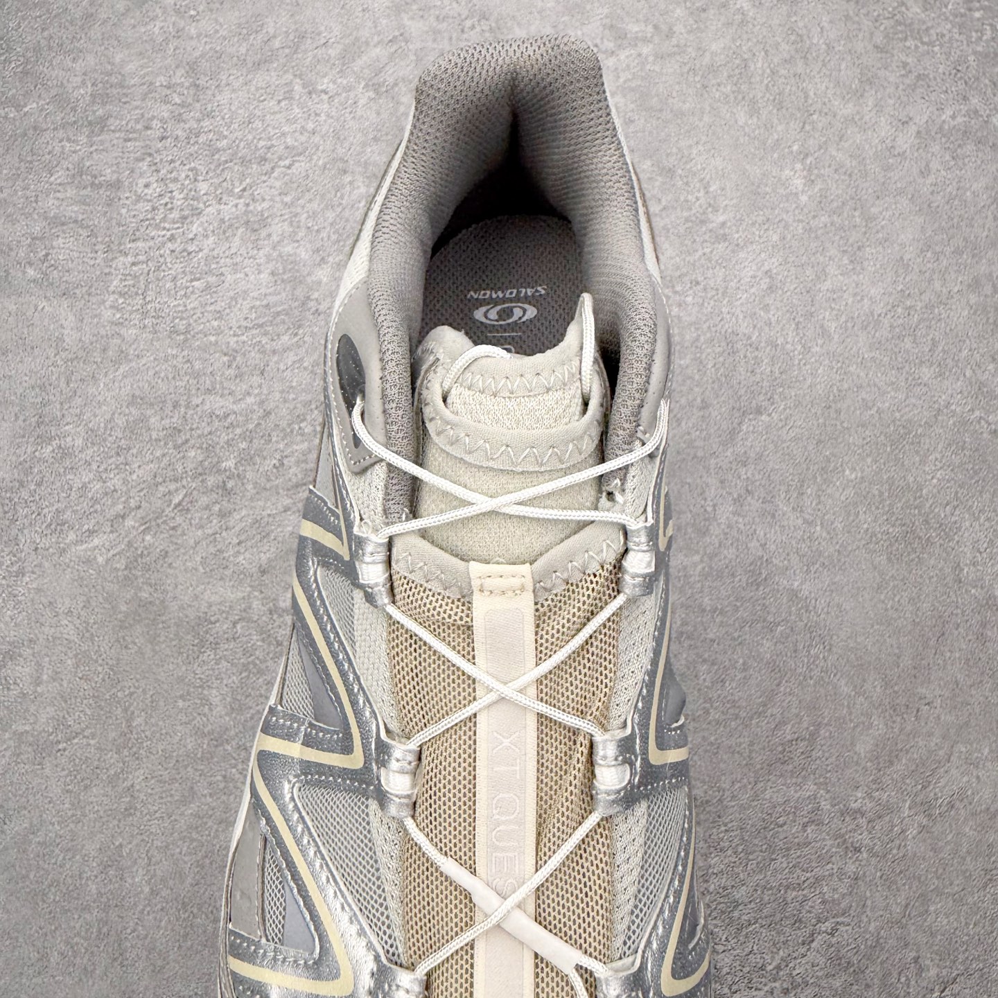 图片[5]-＃PK4.0 Salomon XT-QUEST ADV 萨洛蒙潮流越野机能户外功能鞋 基于市场现有版本全新升级调整改良 现阶段市场最强产物 全新主色陆续出货 大底描漆工整零瑕疵 鞋头定型弧度完美 纯原外贸平台特供订单 耗时半年巨作 全套原纸板楦头开发 原厂特供网布配套加持 确保原汁原味 完美呈现版型 原档数据独家私模五层组合大底 男女鞋同步官方开发至46.5 原装Ortholite轻量化鞋垫 中底布带钢印编号 原厂TPU锁扣 进口港宝加持 后跟自然饱满 还原公司包裹性 基于 SALOMON 初代 XT 鞋身造型并搭载 4D ADVANCED CHASSIS™ 大底打造而成 为这款 XT-QUEST 带来了多项足部控制与保护等功能性 如在运动过程中控制左右晃动的过程而提高稳定性、改善长途越野过程中足中到足尖的过渡、提高感知岩石的精确度以抵抗尖锐物体对脚底的伤害以及采用动态缓冲来增强穿着舒适感 从而减轻疲劳感 使XT-QUEST 成为一双舒适且安全的户外之履 尺码：36 36.5 37.5 38 38.5 39 40 40.5 41 42 42.5 43 44 44.5 45-选品中心