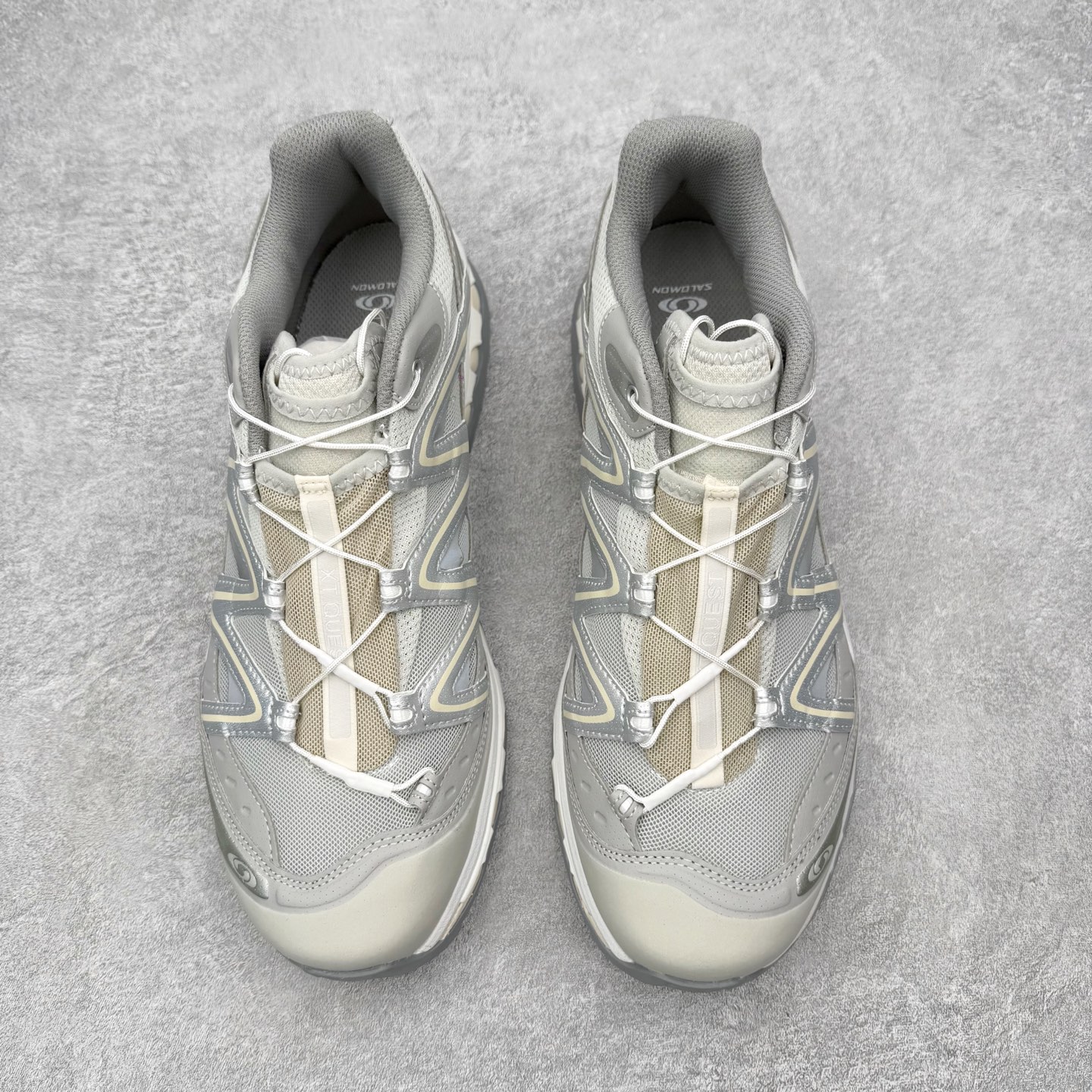 图片[2]-＃PK4.0 Salomon XT-QUEST ADV 萨洛蒙潮流越野机能户外功能鞋 基于市场现有版本全新升级调整改良 现阶段市场最强产物 全新主色陆续出货 大底描漆工整零瑕疵 鞋头定型弧度完美 纯原外贸平台特供订单 耗时半年巨作 全套原纸板楦头开发 原厂特供网布配套加持 确保原汁原味 完美呈现版型 原档数据独家私模五层组合大底 男女鞋同步官方开发至46.5 原装Ortholite轻量化鞋垫 中底布带钢印编号 原厂TPU锁扣 进口港宝加持 后跟自然饱满 还原公司包裹性 基于 SALOMON 初代 XT 鞋身造型并搭载 4D ADVANCED CHASSIS™ 大底打造而成 为这款 XT-QUEST 带来了多项足部控制与保护等功能性 如在运动过程中控制左右晃动的过程而提高稳定性、改善长途越野过程中足中到足尖的过渡、提高感知岩石的精确度以抵抗尖锐物体对脚底的伤害以及采用动态缓冲来增强穿着舒适感 从而减轻疲劳感 使XT-QUEST 成为一双舒适且安全的户外之履 尺码：36 36.5 37.5 38 38.5 39 40 40.5 41 42 42.5 43 44 44.5 45-选品中心