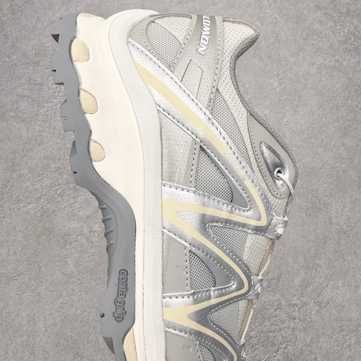 图片[6]-＃PK4.0 Salomon XT-QUEST ADV 萨洛蒙潮流越野机能户外功能鞋 基于市场现有版本全新升级调整改良 现阶段市场最强产物 全新主色陆续出货 大底描漆工整零瑕疵 鞋头定型弧度完美 纯原外贸平台特供订单 耗时半年巨作 全套原纸板楦头开发 原厂特供网布配套加持 确保原汁原味 完美呈现版型 原档数据独家私模五层组合大底 男女鞋同步官方开发至46.5 原装Ortholite轻量化鞋垫 中底布带钢印编号 原厂TPU锁扣 进口港宝加持 后跟自然饱满 还原公司包裹性 基于 SALOMON 初代 XT 鞋身造型并搭载 4D ADVANCED CHASSIS™ 大底打造而成 为这款 XT-QUEST 带来了多项足部控制与保护等功能性 如在运动过程中控制左右晃动的过程而提高稳定性、改善长途越野过程中足中到足尖的过渡、提高感知岩石的精确度以抵抗尖锐物体对脚底的伤害以及采用动态缓冲来增强穿着舒适感 从而减轻疲劳感 使XT-QUEST 成为一双舒适且安全的户外之履 尺码：36 36.5 37.5 38 38.5 39 40 40.5 41 42 42.5 43 44 44.5 45-选品中心
