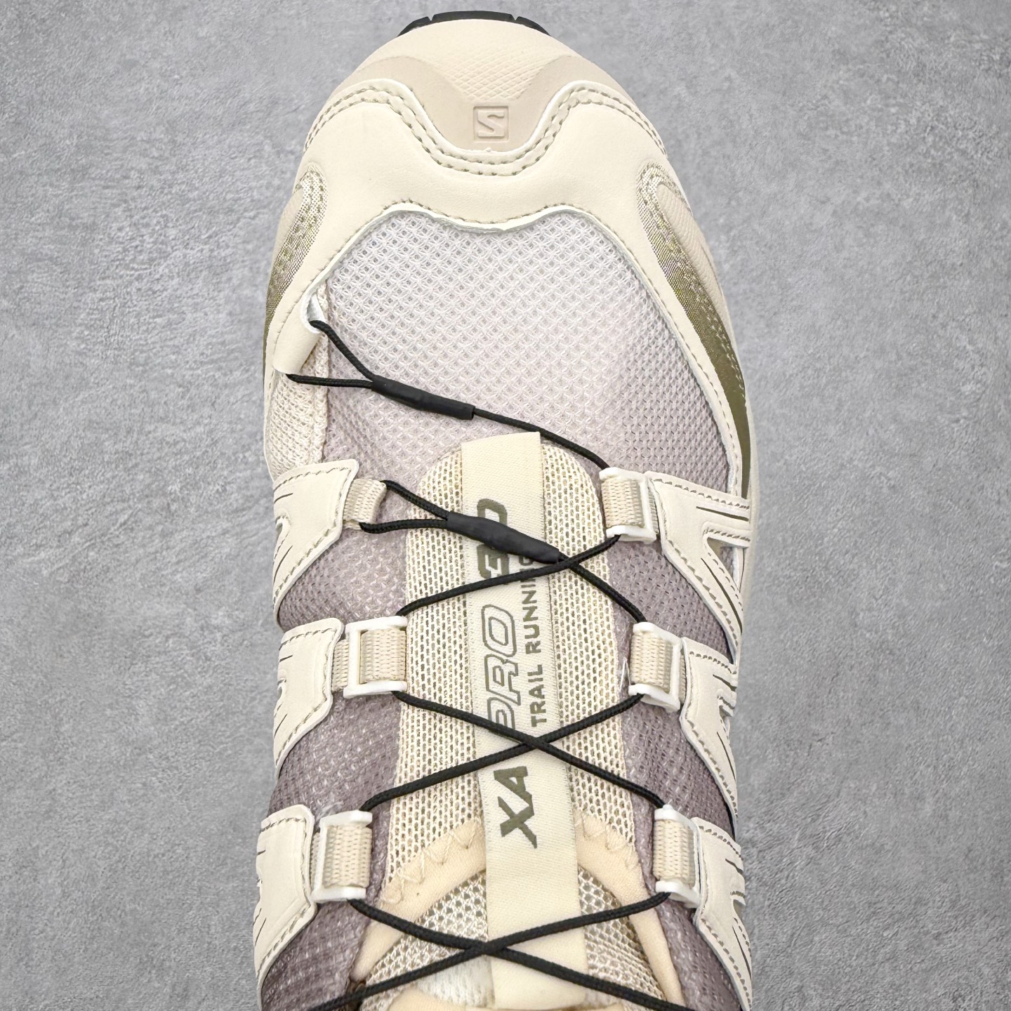 图片[4]-＃PK4.0 Salomon XT-QUEST ADV 萨洛蒙潮流越野机能户外功能鞋 基于市场现有版本全新升级调整改良 现阶段市场最强产物 全新主色陆续出货 大底描漆工整零瑕疵 鞋头定型弧度完美 纯原外贸平台特供订单 耗时半年巨作 全套原纸板楦头开发 原厂特供网布配套加持 确保原汁原味 完美呈现版型 原档数据独家私模五层组合大底 男女鞋同步官方开发至46.5 原装Ortholite轻量化鞋垫 中底布带钢印编号 原厂TPU锁扣 进口港宝加持 后跟自然饱满 还原公司包裹性 基于 SALOMON 初代 XT 鞋身造型并搭载 4D ADVANCED CHASSIS™ 大底打造而成 为这款 XT-QUEST 带来了多项足部控制与保护等功能性 如在运动过程中控制左右晃动的过程而提高稳定性、改善长途越野过程中足中到足尖的过渡、提高感知岩石的精确度以抵抗尖锐物体对脚底的伤害以及采用动态缓冲来增强穿着舒适感 从而减轻疲劳感 使XT-QUEST 成为一双舒适且安全的户外之履 尺码：36 36.5 37.5 38 38.5 39 40 40.5 41 42 42.5 43 44 44.5 45-选品中心