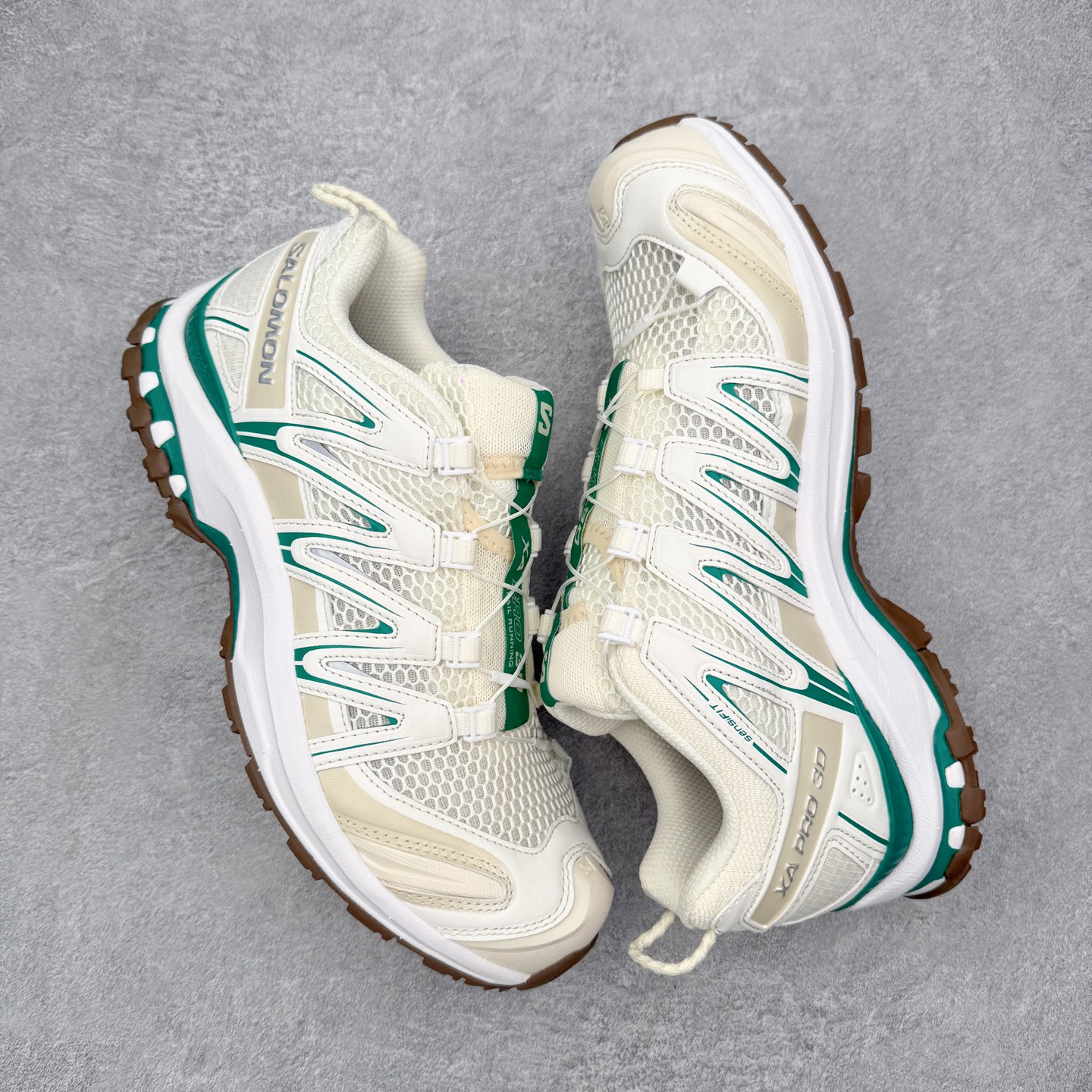 图片[3]-＃PK4.0 Salomon XT-QUEST ADV 萨洛蒙潮流越野机能户外功能鞋 基于市场现有版本全新升级调整改良 现阶段市场最强产物 全新主色陆续出货 大底描漆工整零瑕疵 鞋头定型弧度完美 纯原外贸平台特供订单 耗时半年巨作 全套原纸板楦头开发 原厂特供网布配套加持 确保原汁原味 完美呈现版型 原档数据独家私模五层组合大底 男女鞋同步官方开发至46.5 原装Ortholite轻量化鞋垫 中底布带钢印编号 原厂TPU锁扣 进口港宝加持 后跟自然饱满 还原公司包裹性 基于 SALOMON 初代 XT 鞋身造型并搭载 4D ADVANCED CHASSIS™ 大底打造而成 为这款 XT-QUEST 带来了多项足部控制与保护等功能性 如在运动过程中控制左右晃动的过程而提高稳定性、改善长途越野过程中足中到足尖的过渡、提高感知岩石的精确度以抵抗尖锐物体对脚底的伤害以及采用动态缓冲来增强穿着舒适感 从而减轻疲劳感 使XT-QUEST 成为一双舒适且安全的户外之履 尺码：36 36.5 37.5 38 38.5 39 40 40.5 41 42 42.5 43 44 44.5 45-选品中心