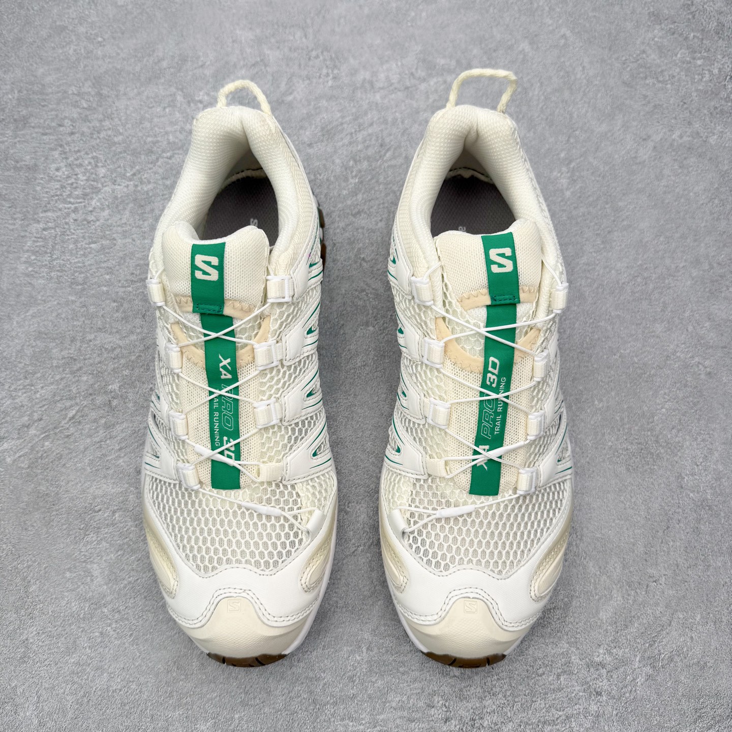 图片[2]-＃PK4.0 Salomon XT-QUEST ADV 萨洛蒙潮流越野机能户外功能鞋 基于市场现有版本全新升级调整改良 现阶段市场最强产物 全新主色陆续出货 大底描漆工整零瑕疵 鞋头定型弧度完美 纯原外贸平台特供订单 耗时半年巨作 全套原纸板楦头开发 原厂特供网布配套加持 确保原汁原味 完美呈现版型 原档数据独家私模五层组合大底 男女鞋同步官方开发至46.5 原装Ortholite轻量化鞋垫 中底布带钢印编号 原厂TPU锁扣 进口港宝加持 后跟自然饱满 还原公司包裹性 基于 SALOMON 初代 XT 鞋身造型并搭载 4D ADVANCED CHASSIS™ 大底打造而成 为这款 XT-QUEST 带来了多项足部控制与保护等功能性 如在运动过程中控制左右晃动的过程而提高稳定性、改善长途越野过程中足中到足尖的过渡、提高感知岩石的精确度以抵抗尖锐物体对脚底的伤害以及采用动态缓冲来增强穿着舒适感 从而减轻疲劳感 使XT-QUEST 成为一双舒适且安全的户外之履 尺码：36 36.5 37.5 38 38.5 39 40 40.5 41 42 42.5 43 44 44.5 45-选品中心