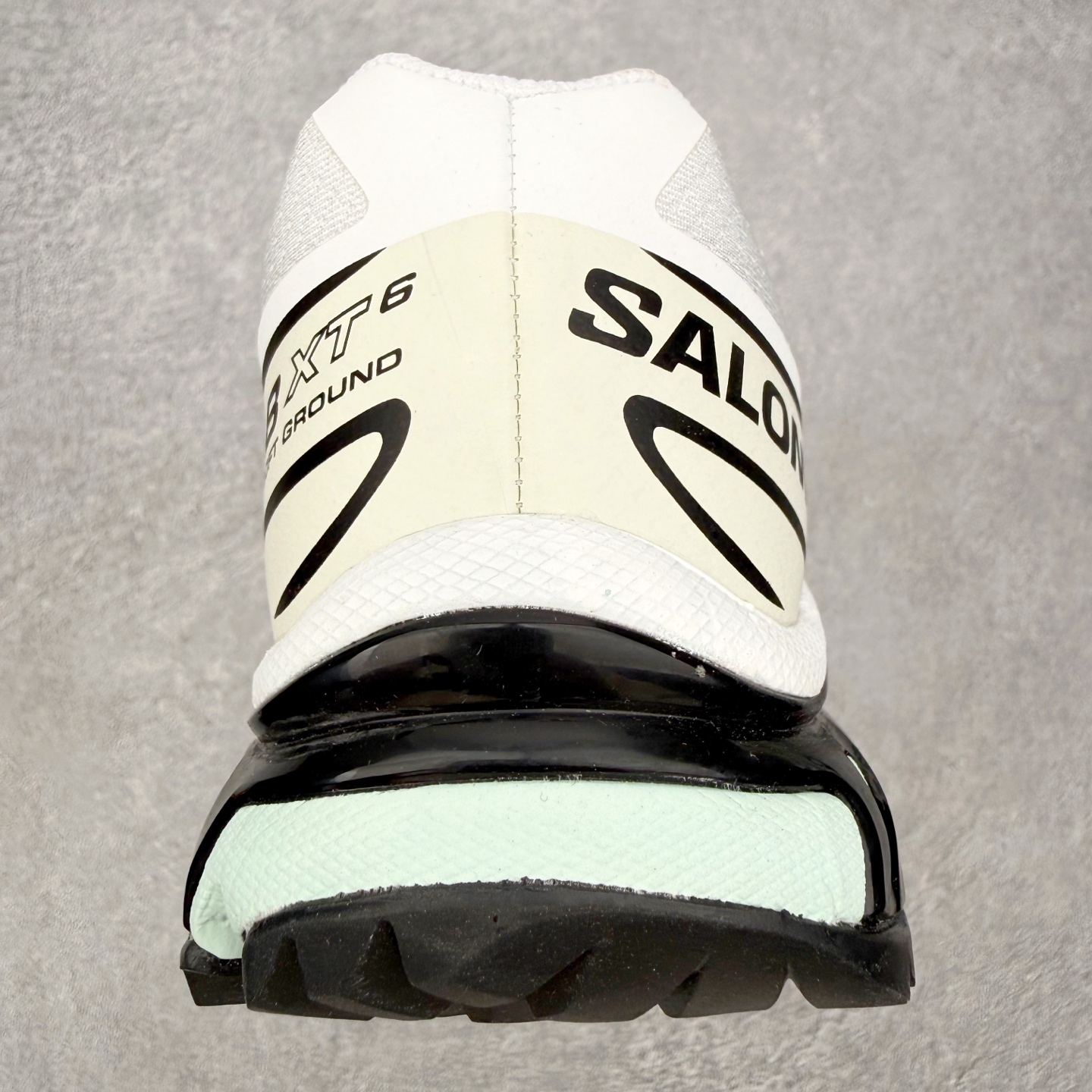 图片[8]-＃PK4.0 Salomon XT-6 萨洛蒙复古潮流户外机能登山跑鞋 纯原外贸平台特供订单 耗时半年巨作 全套原纸板楦头开发 原厂特供网布配套加持 确保原汁原味 完美呈现版型 原档数据独家私模五层组合大底 原装Ortholite轻量化鞋垫 中底布带钢印编号 原厂TPU锁扣 进口港宝加持 后跟自然饱满 还原公司包裹性 鞋面以“锯齿”状的包裹系统呈现 在基色底之下加入了各种色点缀 将公司的最新技术和时尚前卫的造型融入耐用的长跑款式中 鞋面由 TPU 薄膜制成 并焊接在高耐磨网眼上 使其既时尚又坚固 由 ACS底盘支撑 可增强稳定性和支撑力 以及由橡胶凸耳 Contragrip外底覆盖的 EVA 缓冲中底 旨在应对崎岖的地形 鞋舌上的彩色Salomon 标签、Quicklace 系统以及鞋头、鞋舌和鞋跟上的附加品牌使细节更加完美 让穿着者可以轻松驾驭户外与通勤下的任何运动生活场景 无缝鞋身户外随意纵横 颜值与脚感兼备 出街通勤 绝对非常吸睛 你值得拥有 尺码：36 36.5 37.5 38 38.5 39 40 40.5 41 42 42.5 43 44 44.5 45 注意：偏小1码-选品中心